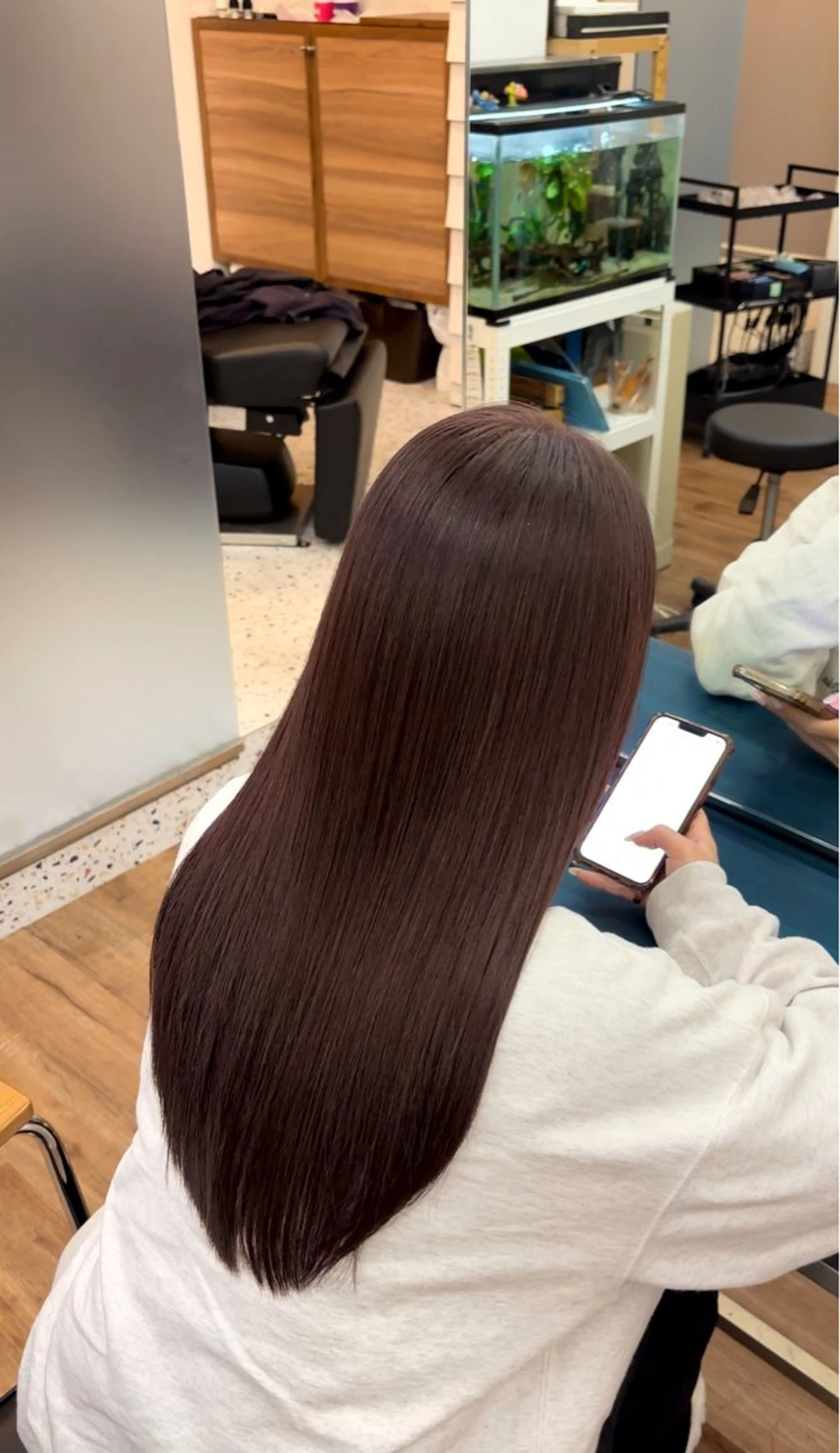 セミロング パープルカラー aivee 吉祥寺所属・美髪矯正‎×髪質改善 任せて🤍Ko-taのヘアスタイル