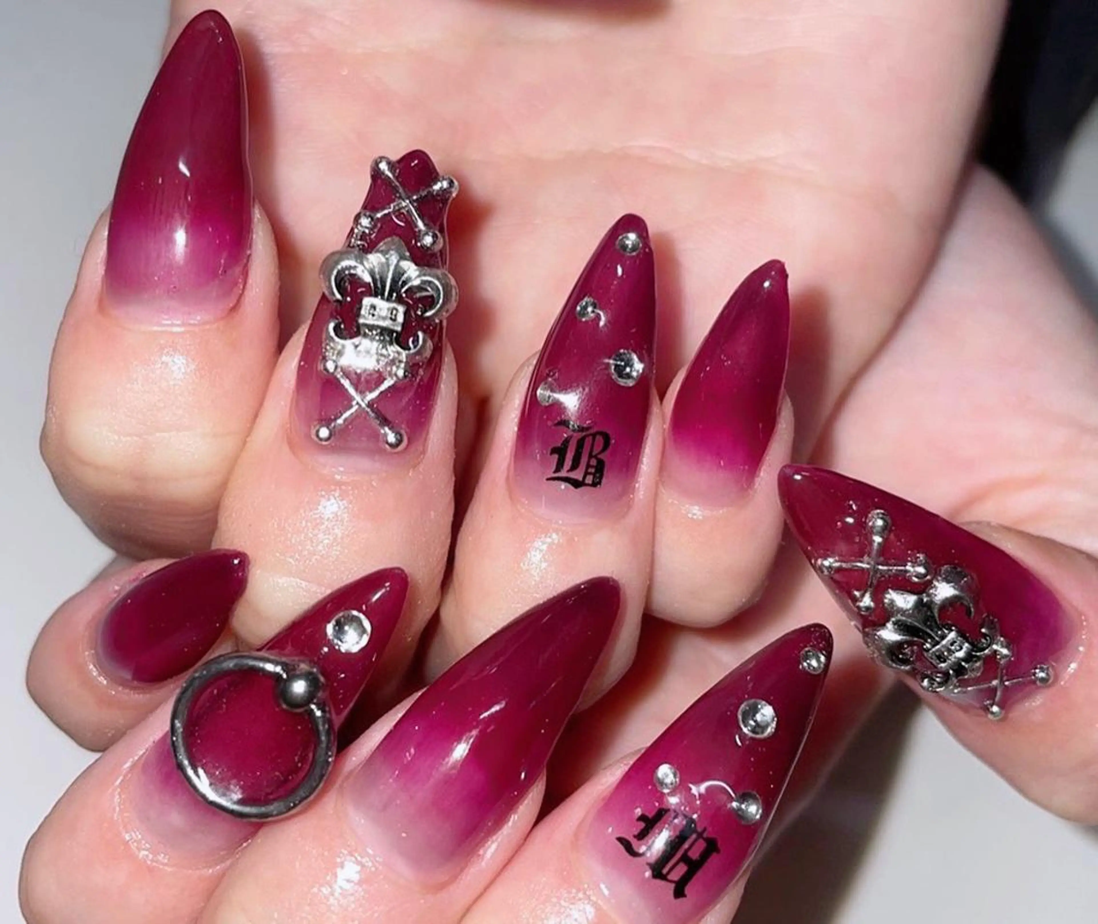 ネイル 成人式 スカルプネイル NAILSGOGO shibuyaのネイルデザイン