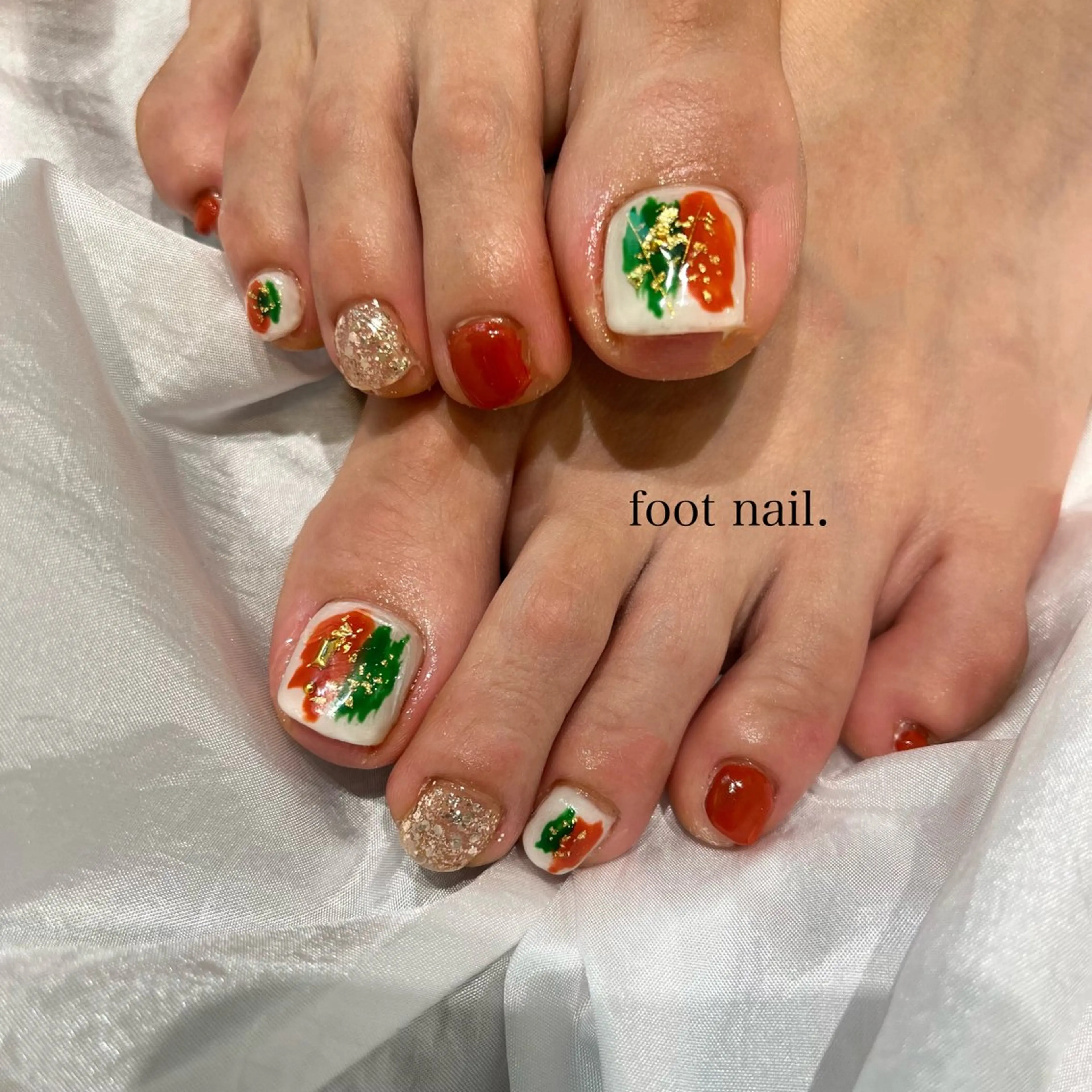 ネイル フットネイル 持ち込み フットネイル kurogi nanakaのマツエク・マツパデザイン