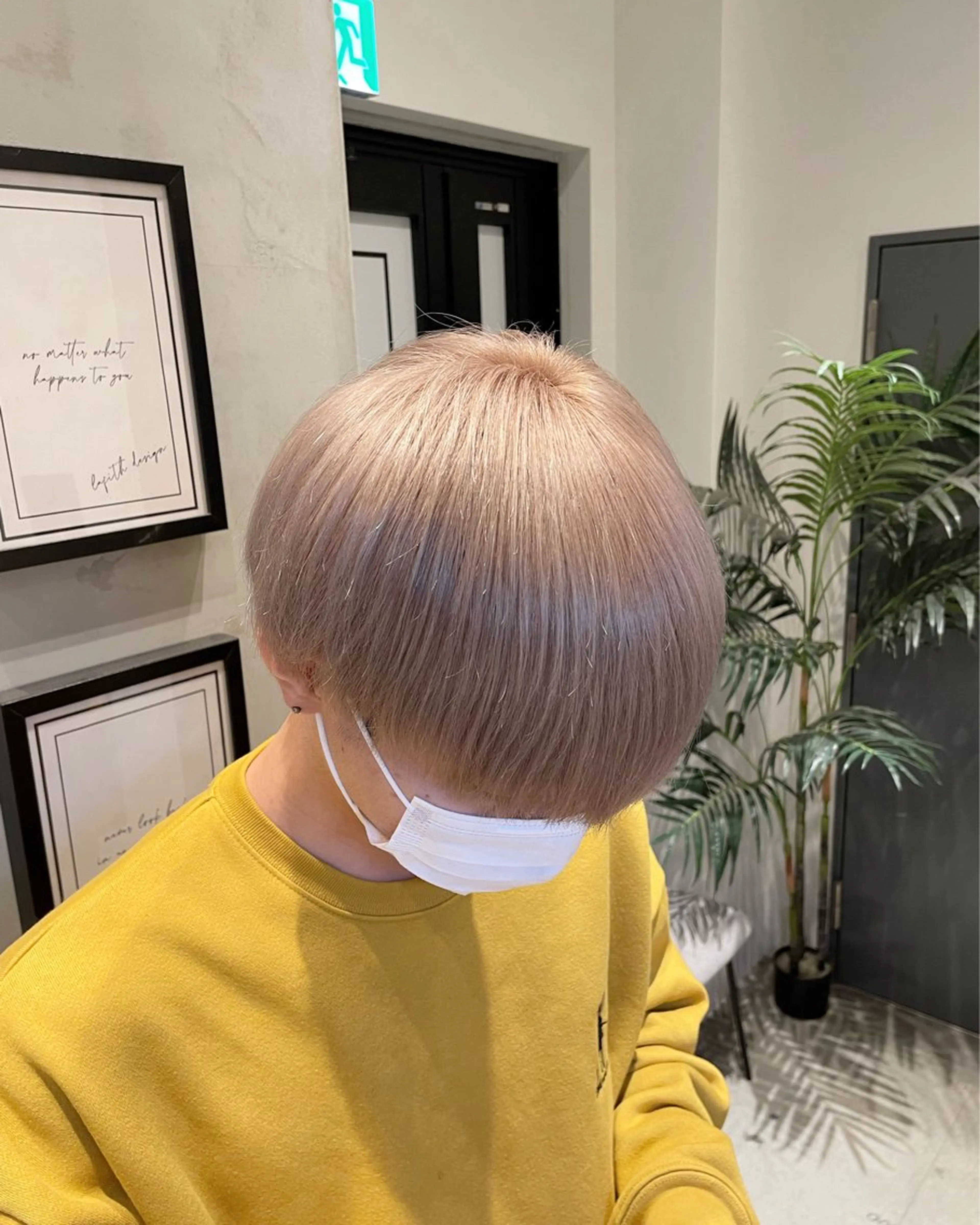 ショート カラー メンズ グレージュ ミルクティーグレージュ 🤍haruna 🤍SUIのヘアスタイル