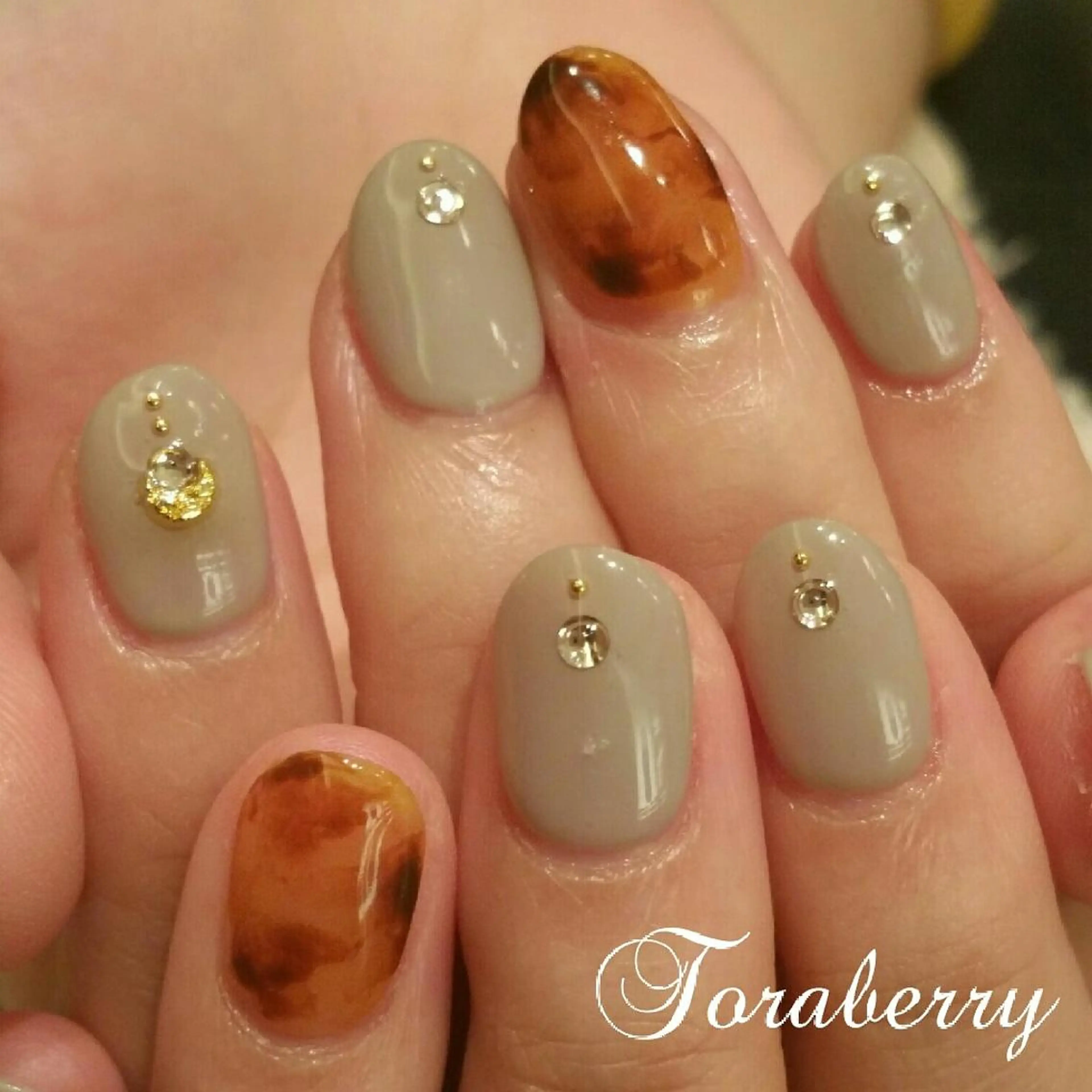 ネイル べっ甲ネイル ハンドネイル ネイリスト なつみのネイルデザイン