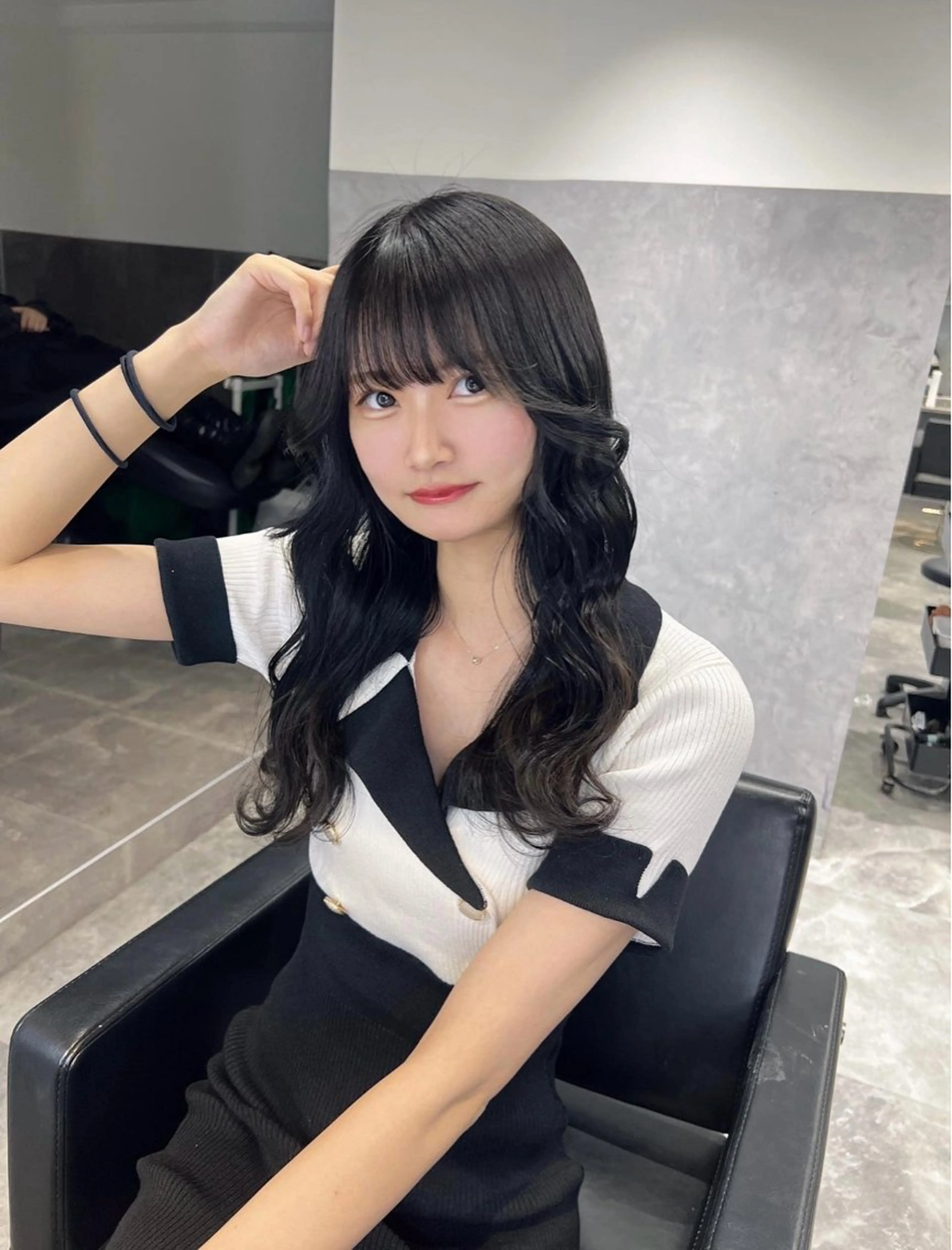 ロング カラー ブリーチ ケアブリーチ トリートメント TOMONA👑 ミルクティーレイヤーのヘアスタイル