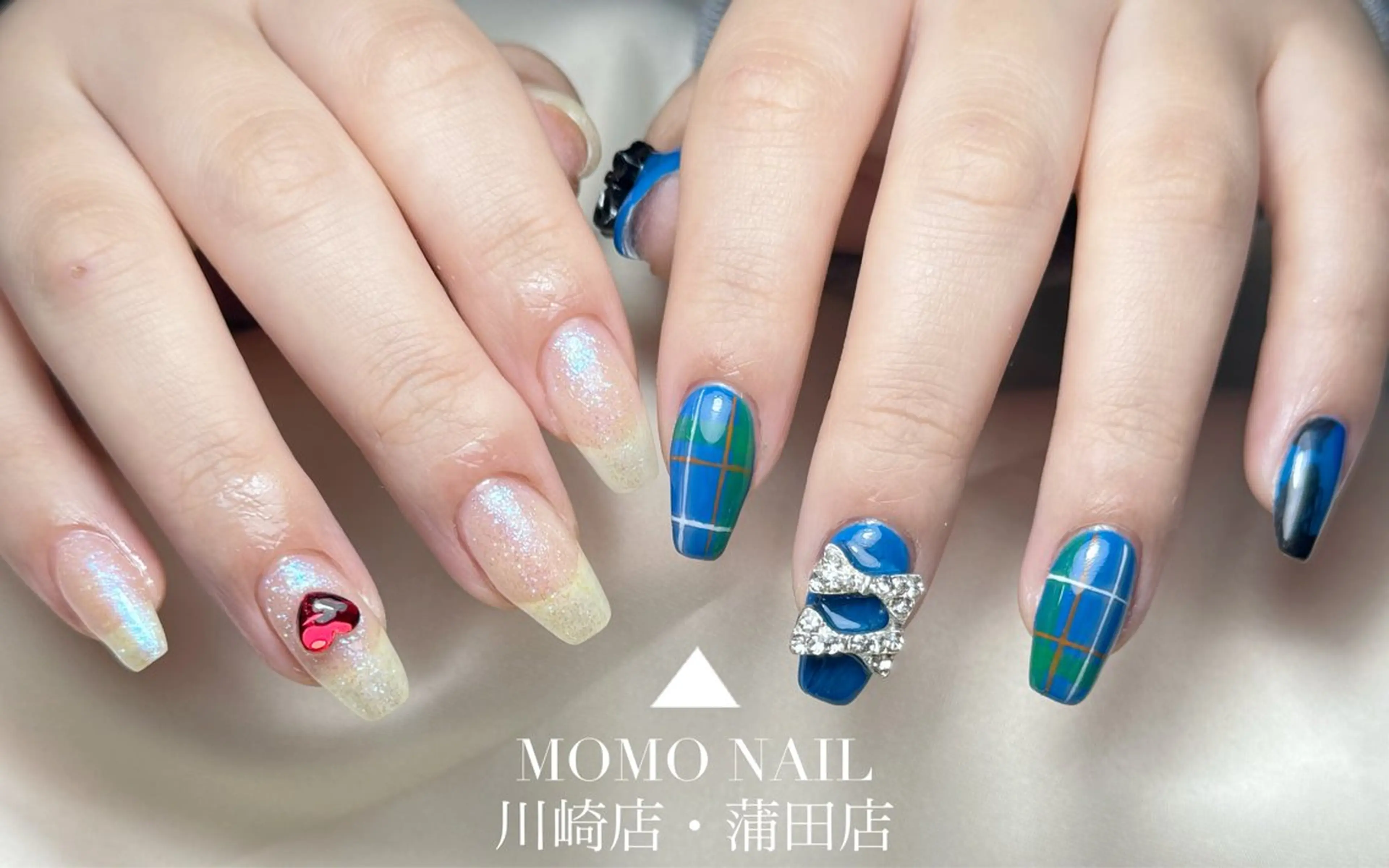 ネイル ハンドネイル MOMO nail所属・NIITSU 川崎のネイルデザイン