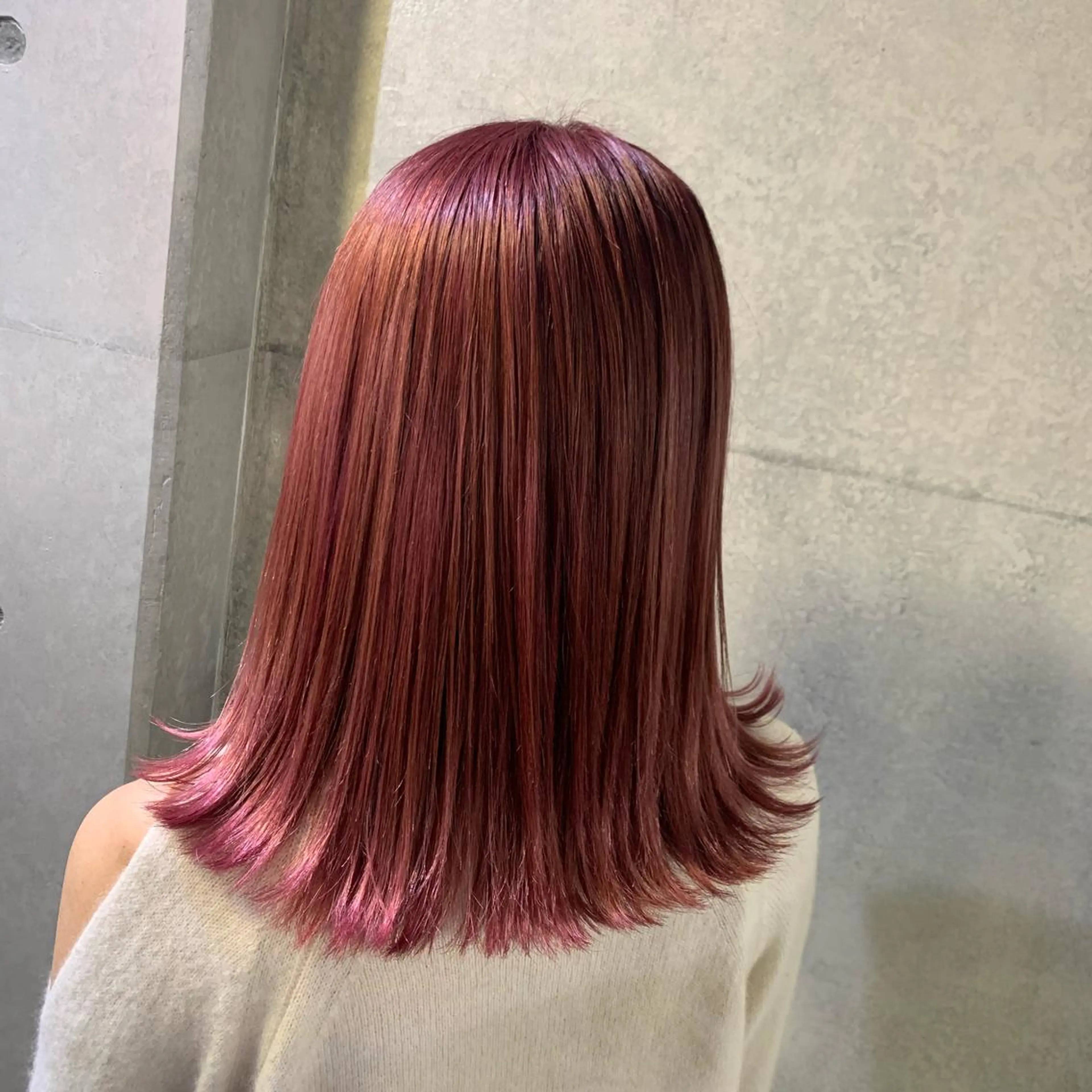 ミディアム カラー ヘアカラー 及川シゲル 髪質改善講師のヘアスタイル