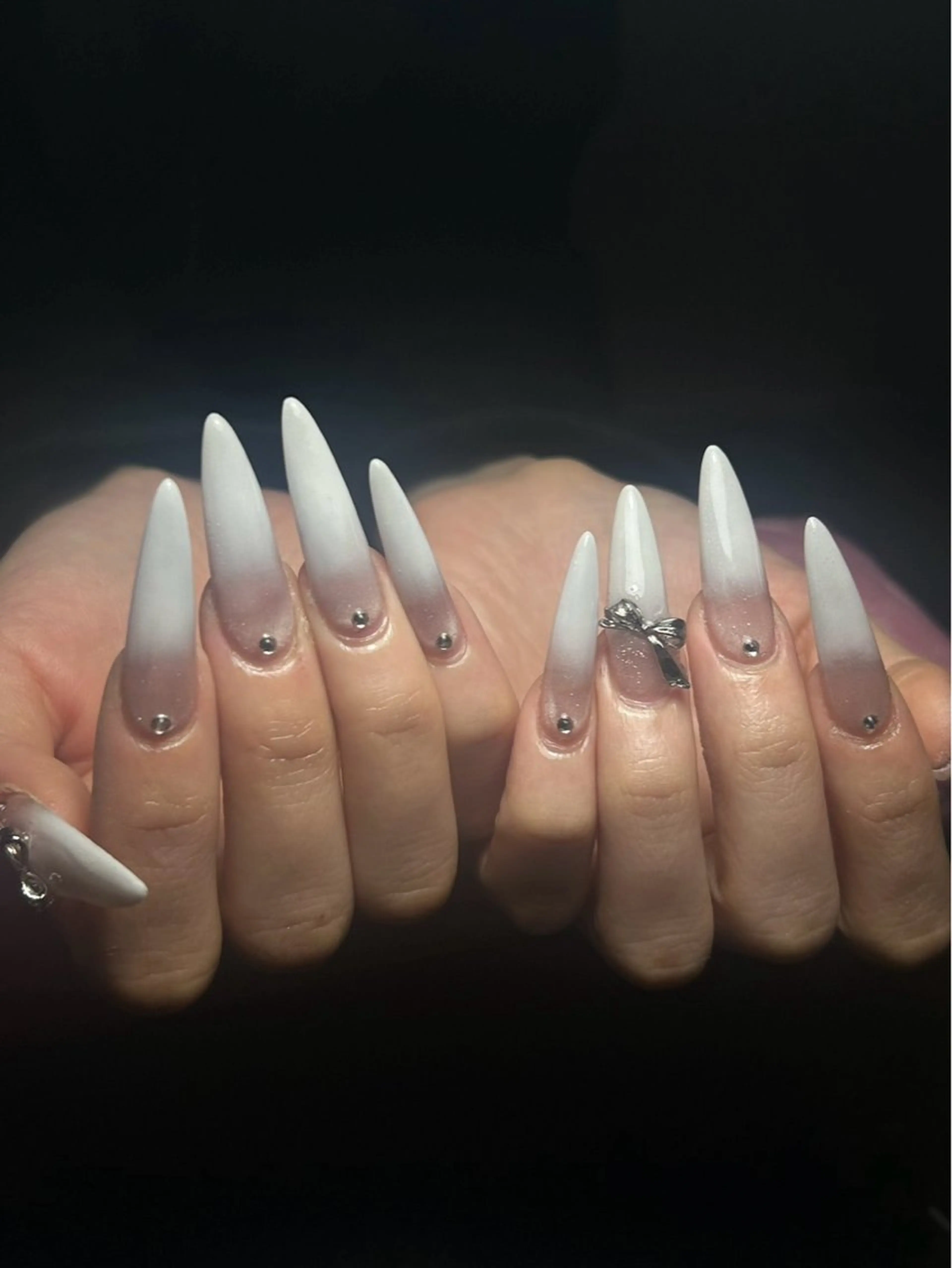 ネイル ジェルネイル グラデーション 韓国ネイル ロングネイル シンプルネイル ハンドネイル モンナ CCのネイルデザイン