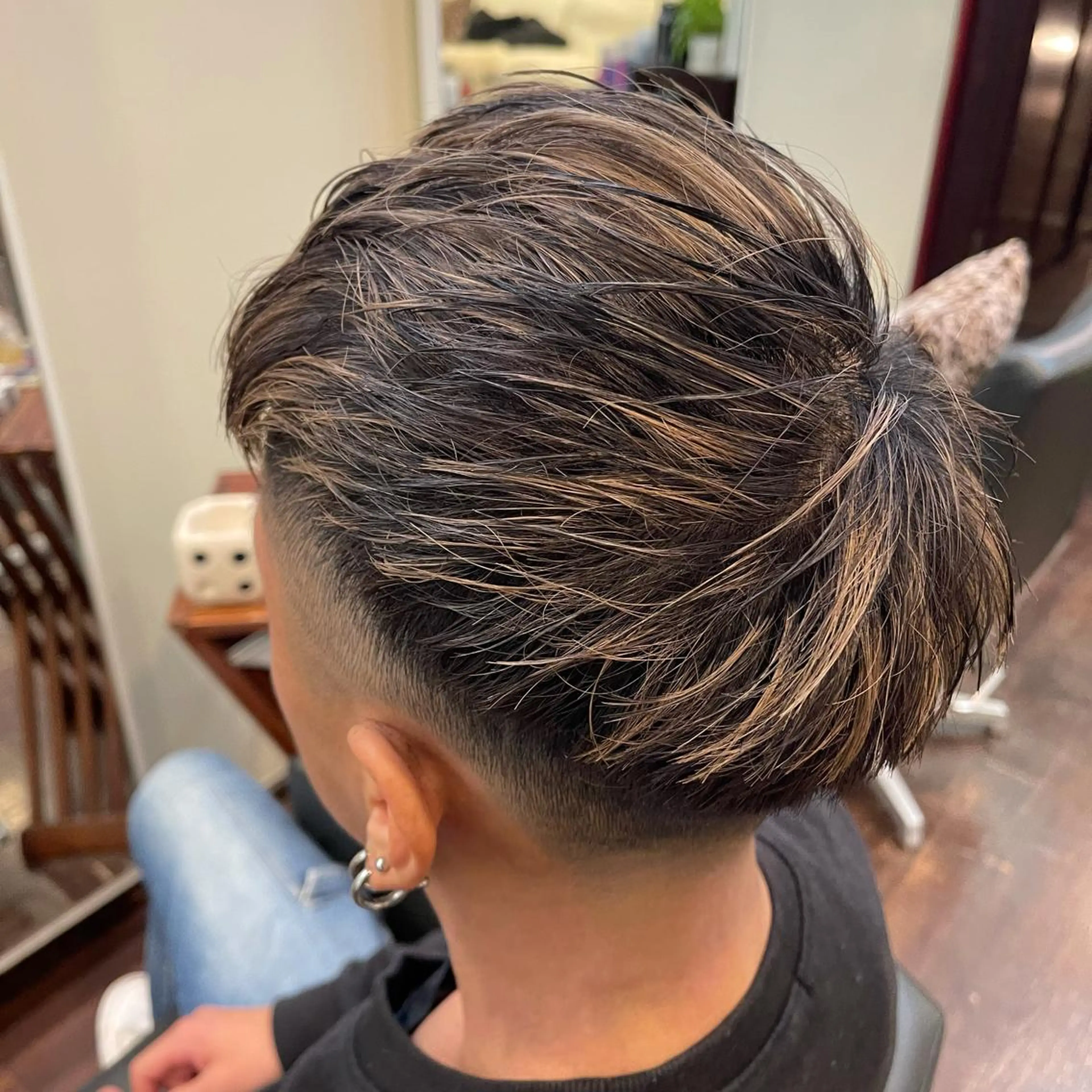 ショート カラー メンズ メンズハイライト ハイライトカラー ハイライト peakshair所属・北堀江メンズパーマ 特化◎下村悠人のヘアスタイル