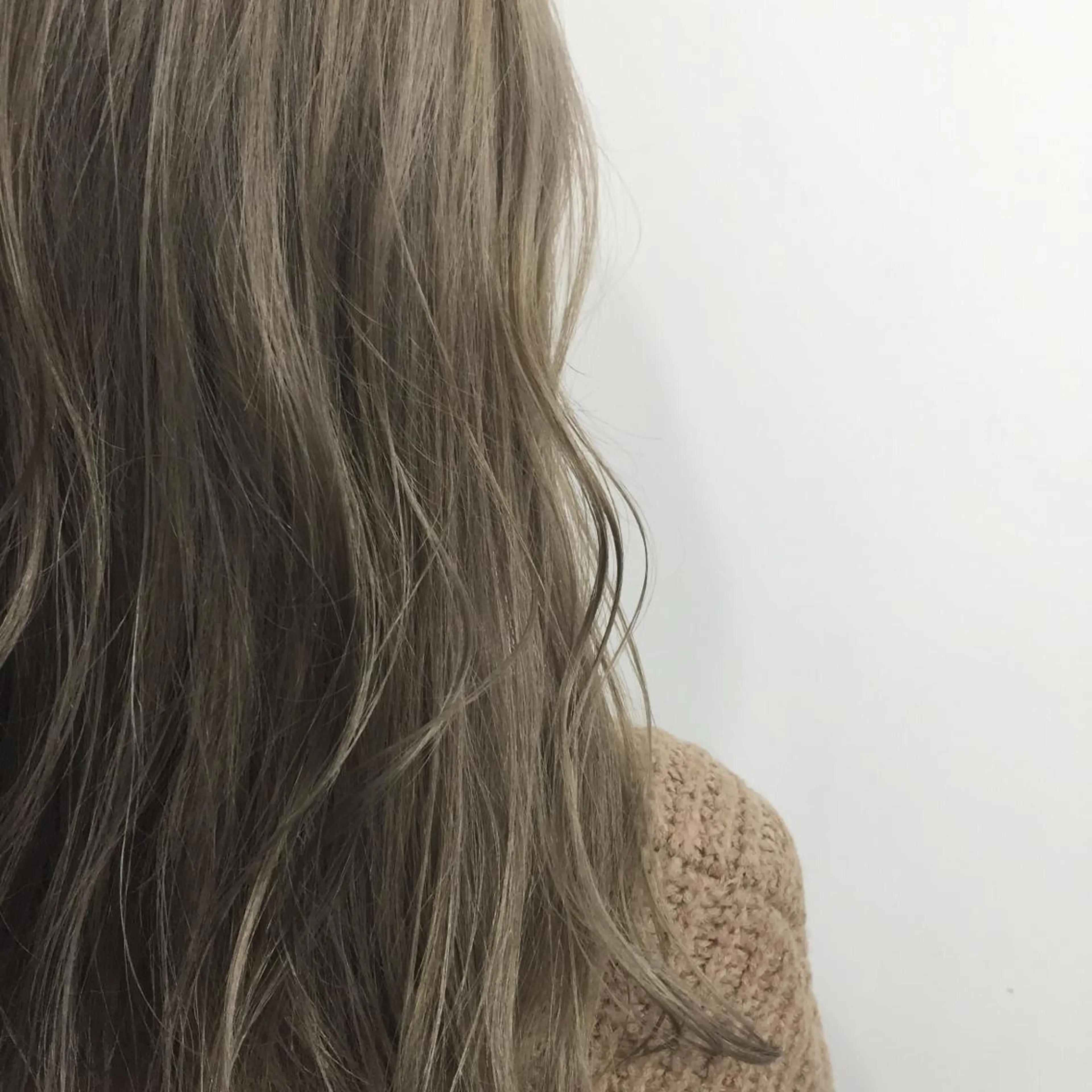 ロング カラー 田添 幹宜のヘアスタイル