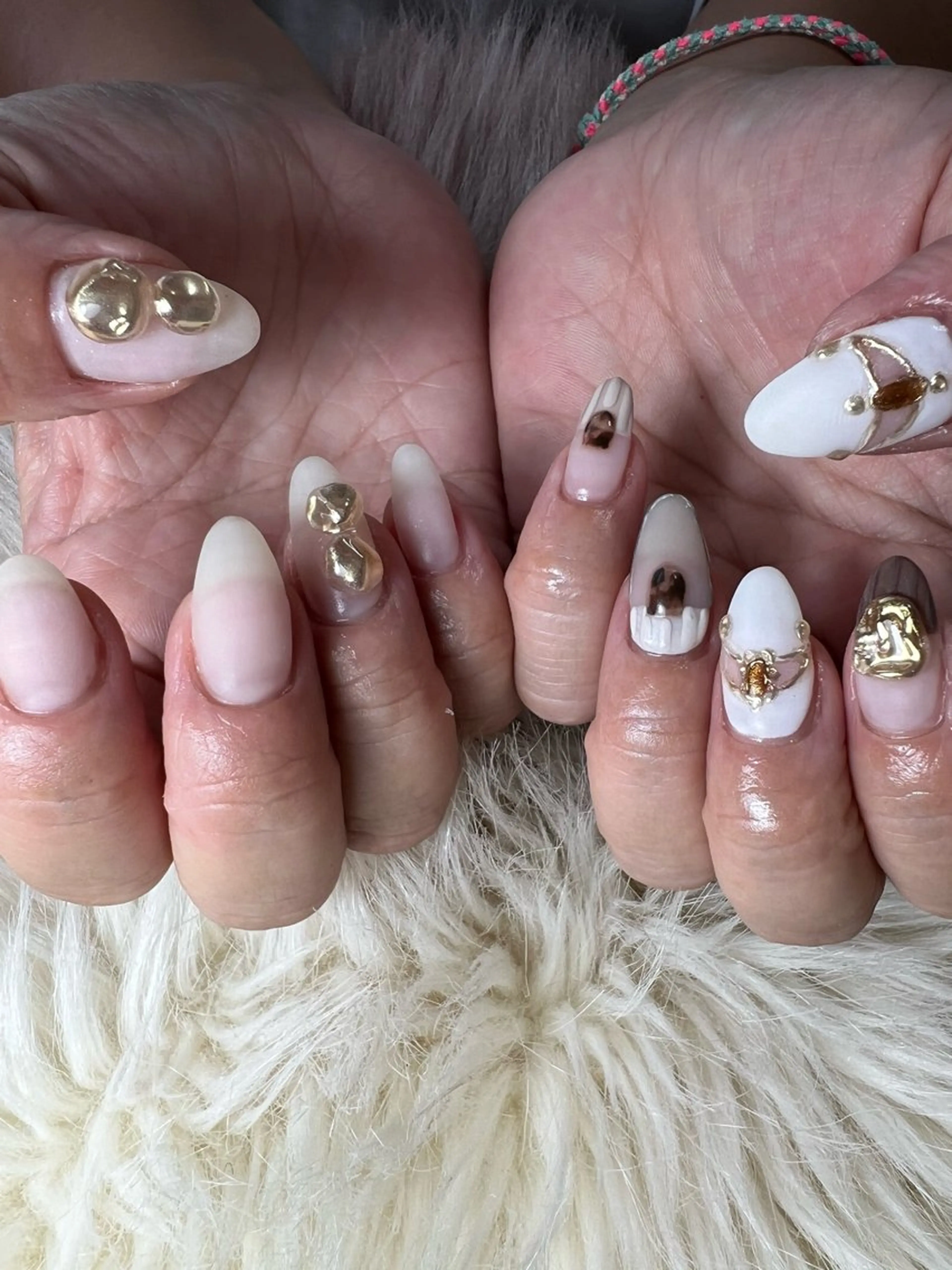 ネイル アートネイル ジェルネイル マットネイル ミラーネイル 持ち込み ハンドネイル flowers nailのネイルデザイン