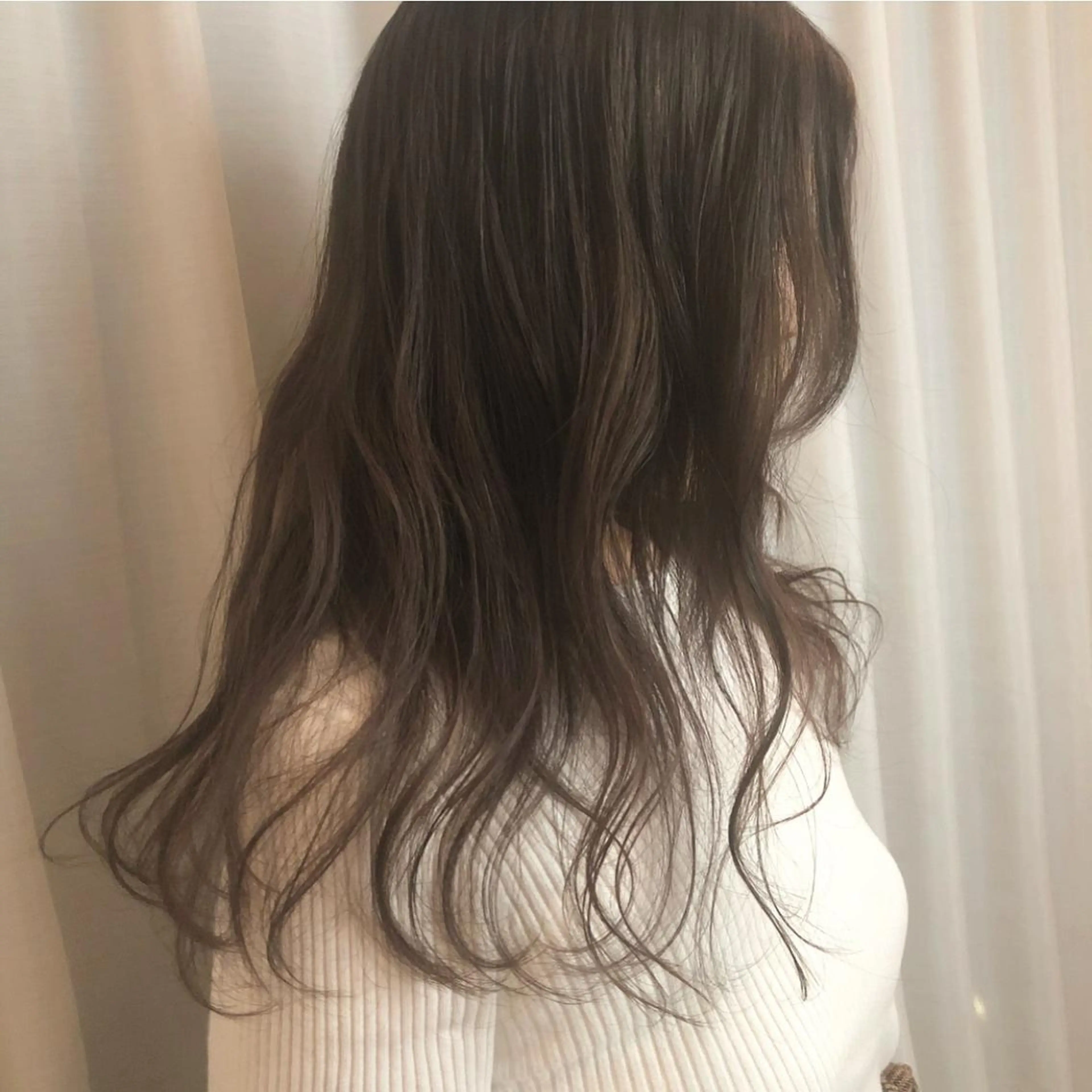 ロング カラー ヘアアレンジ flamme Annaのヘアスタイル