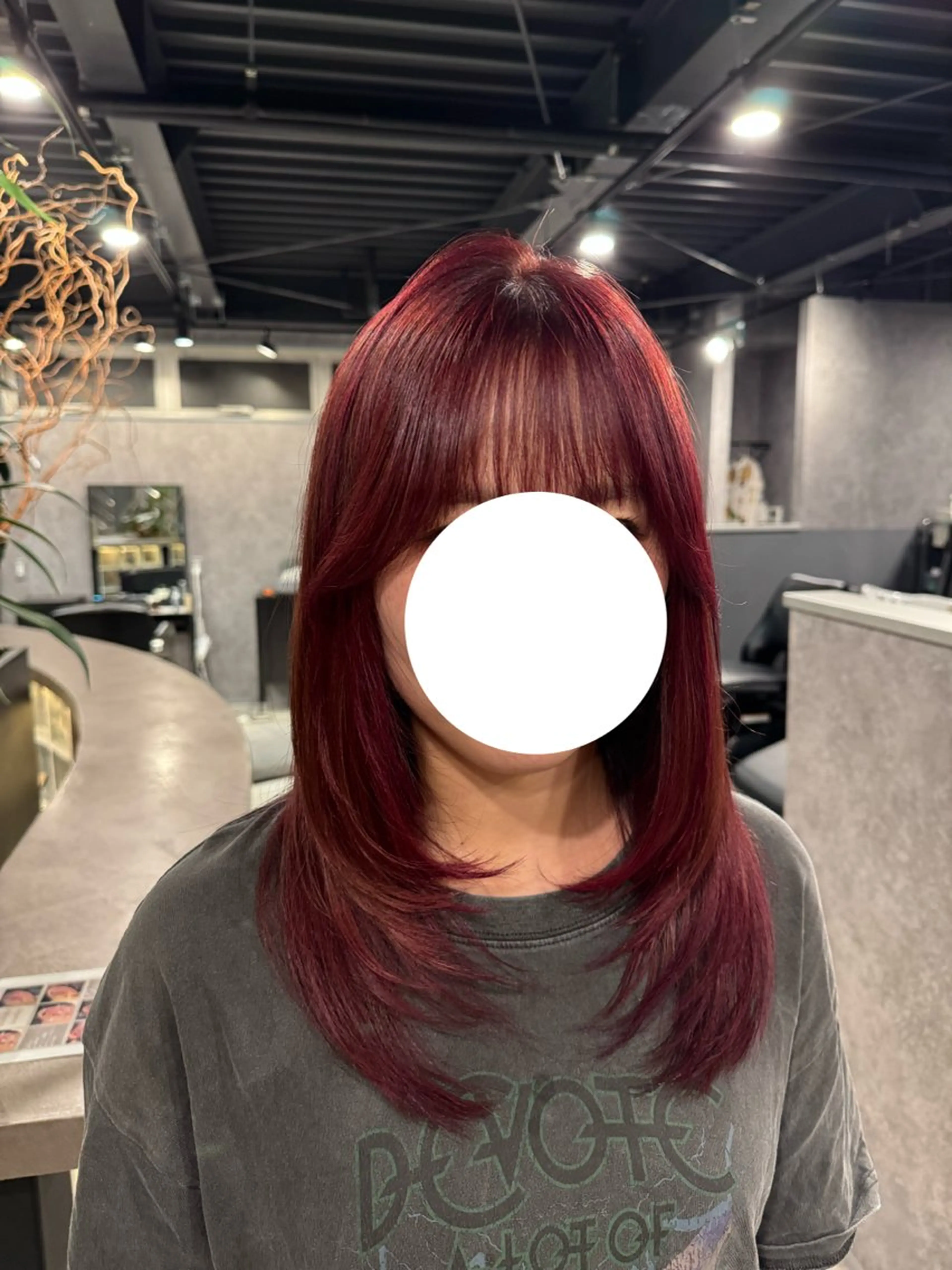セミロング 顔まわりレイヤー 顔周りカット レイヤーカット カット ink Runaのヘアスタイル