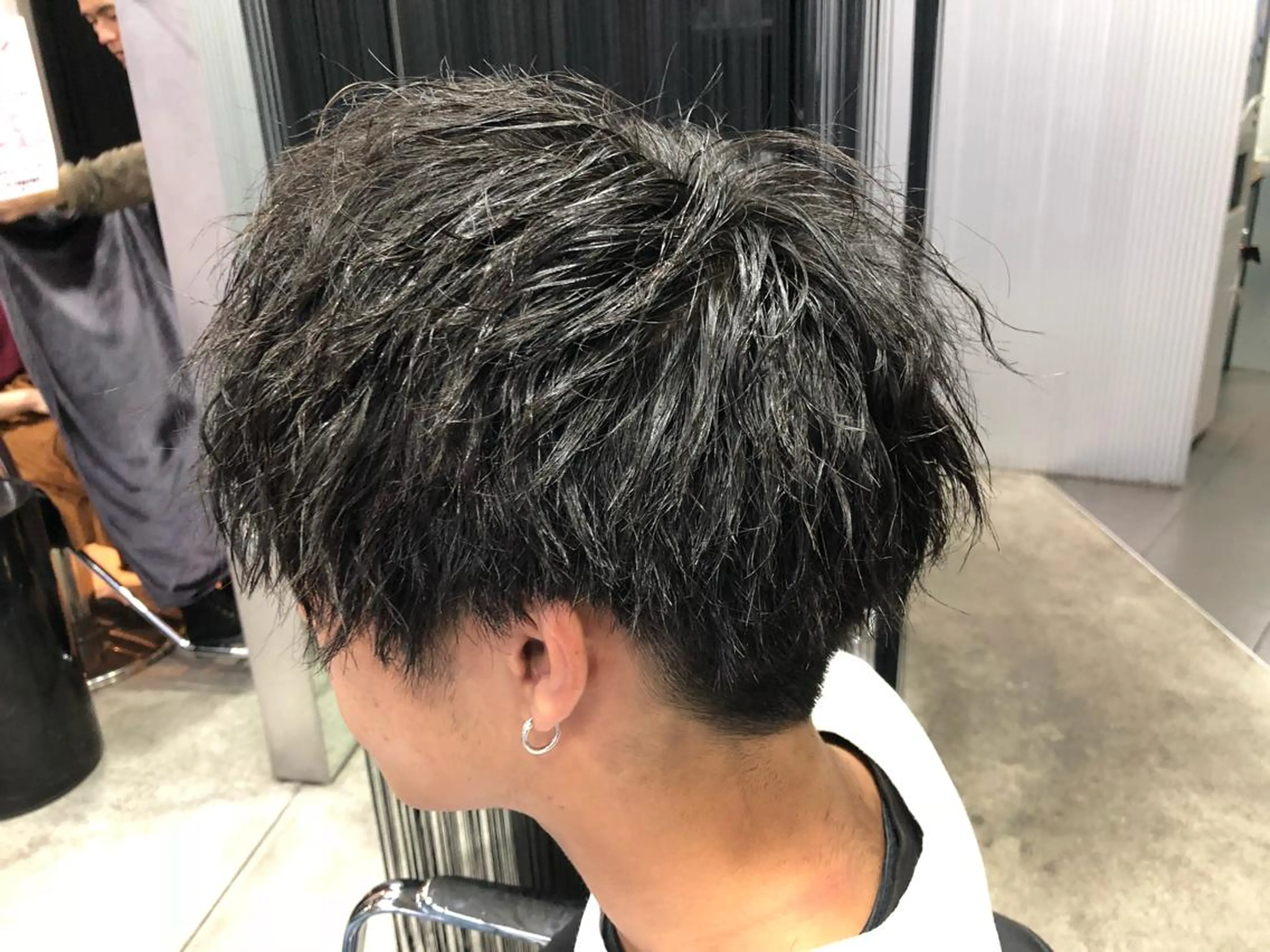 ショート パーマ メンズ メンズパーマ ツーブロック 刈り上げ スパイラルパーマ カット パーマ 🫧ニュアンス/ レイヤー/arakiのヘアスタイル