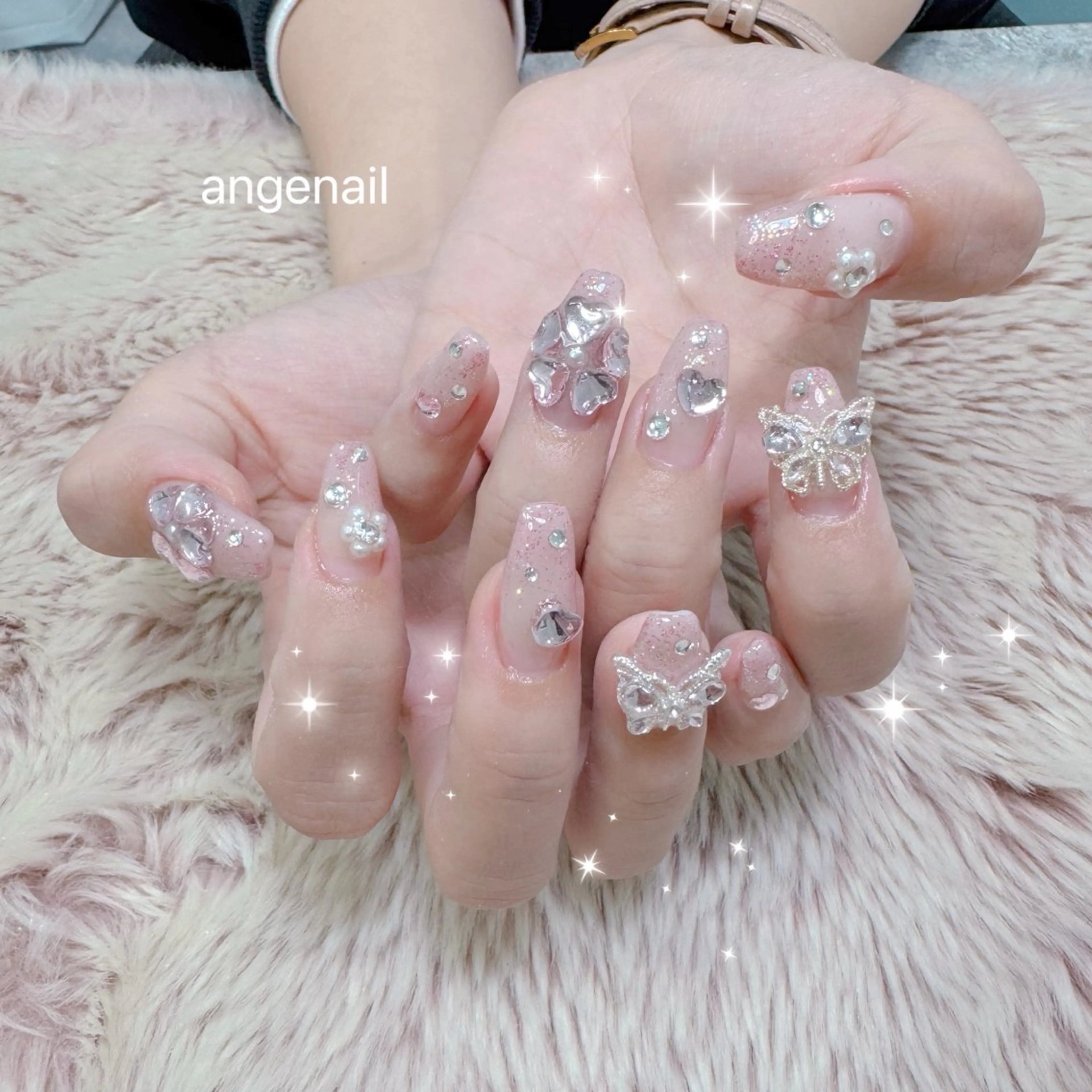 ネイル ハンドネイル オーナーネイリスト MAKIのネイルデザイン