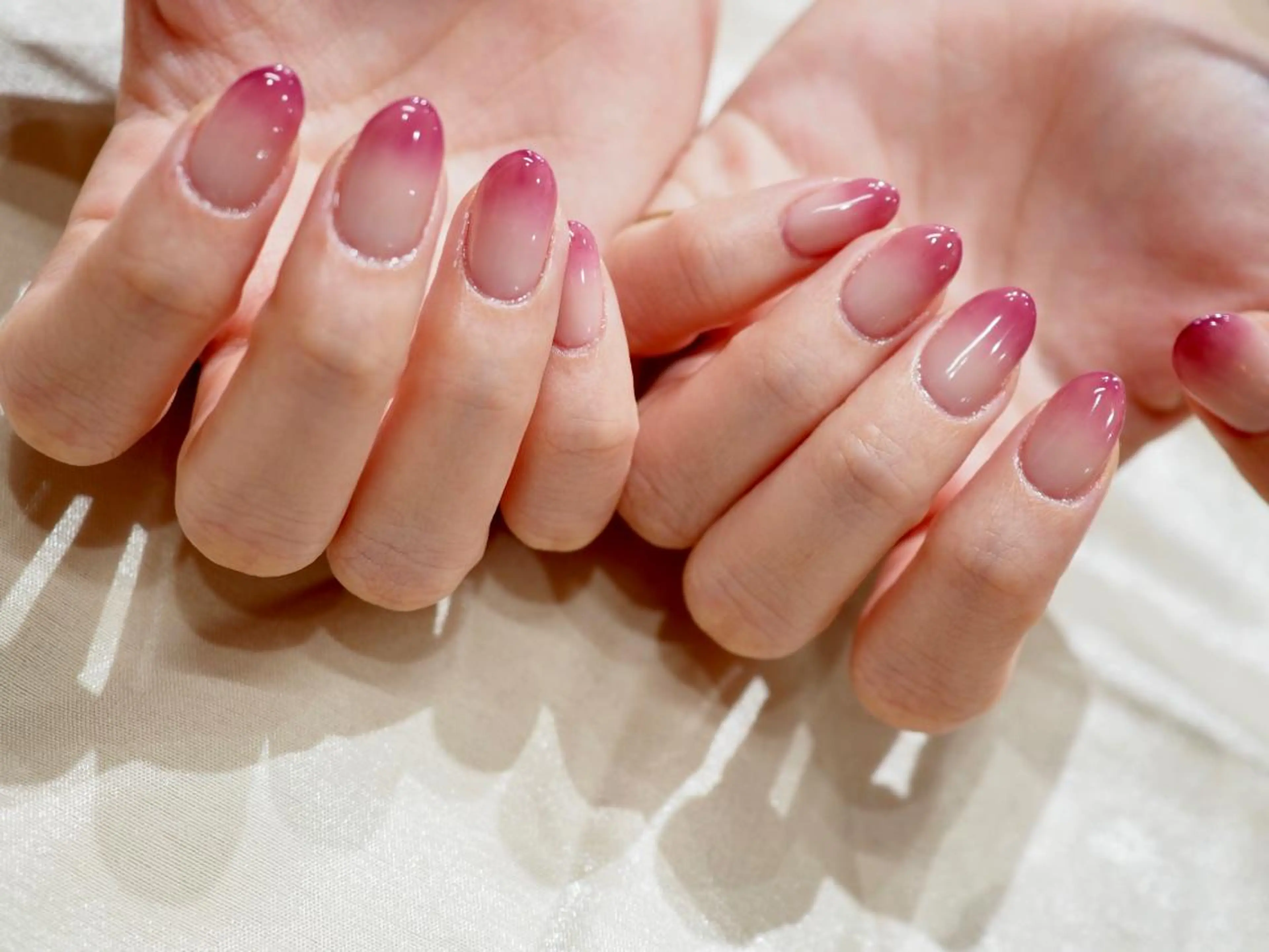 ネイル グラデーション ワンカラーネイル ハンドネイル Glück...所属・kohashi miwaのネイルデザイン