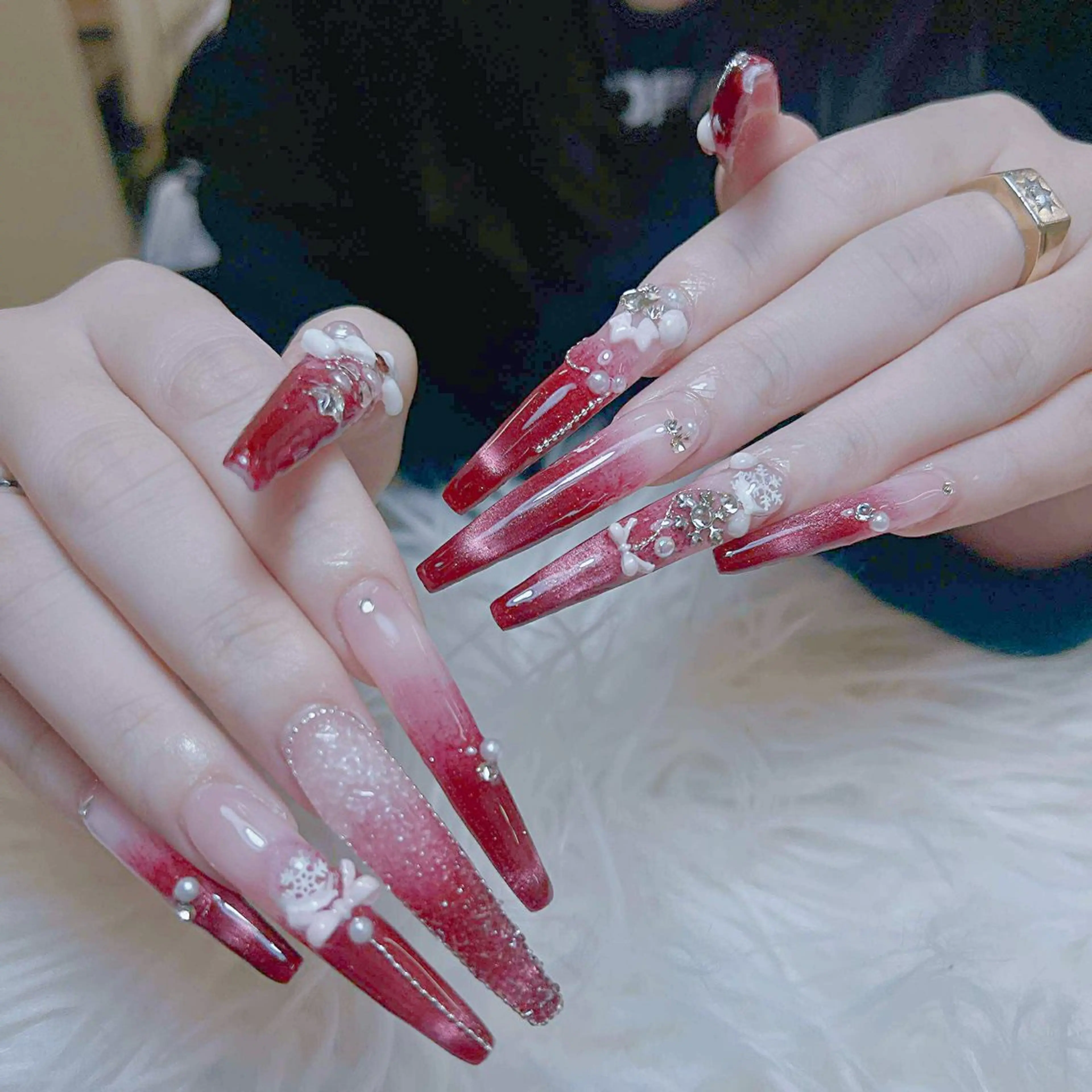 ネイル ハンドネイル ゴテゴテネイルサロン所属・ゴテゴテ ネイルのネイルデザイン