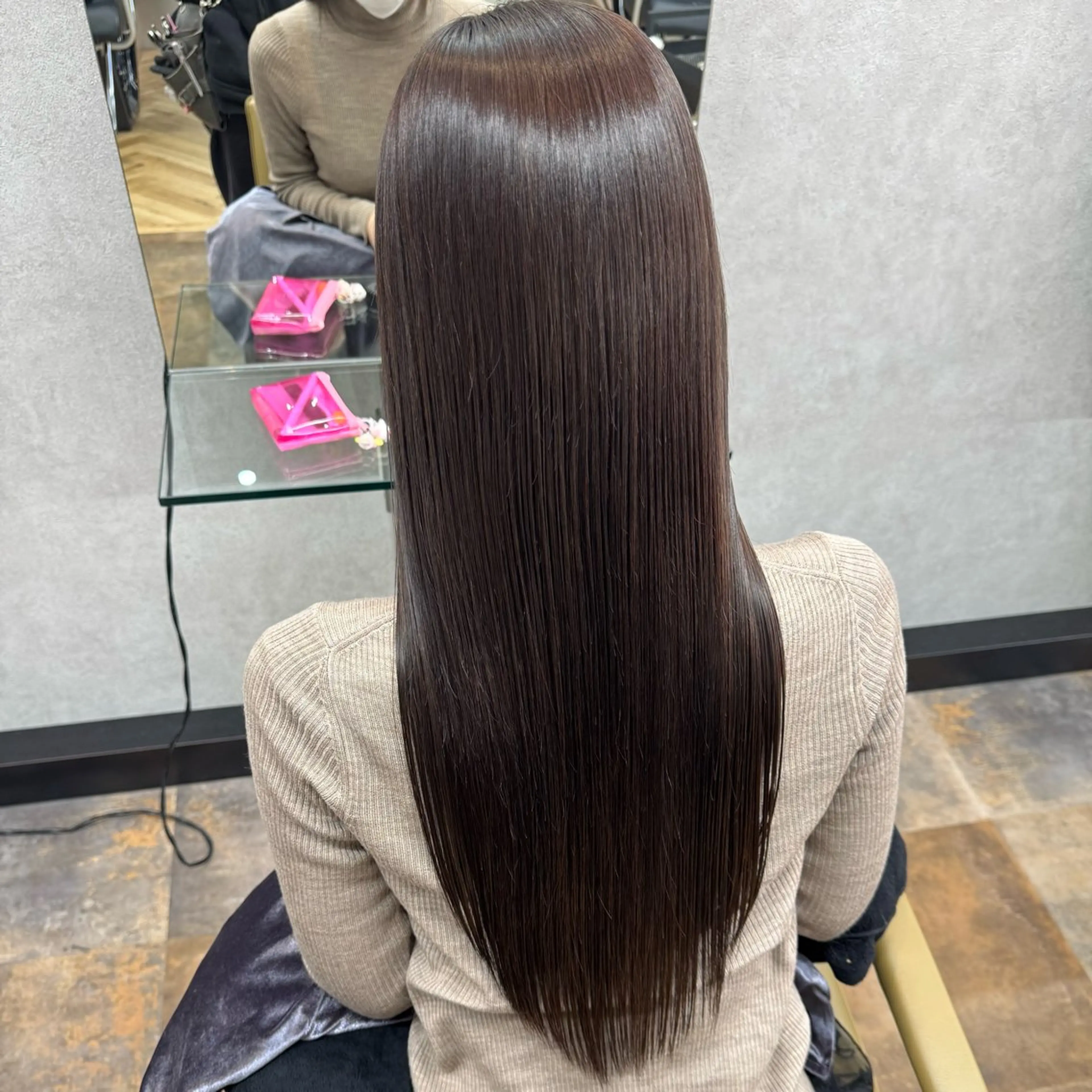 ロング カラー ヘアカラー トリートメント 女性限定 / AYANO 💗🪽のヘアスタイル