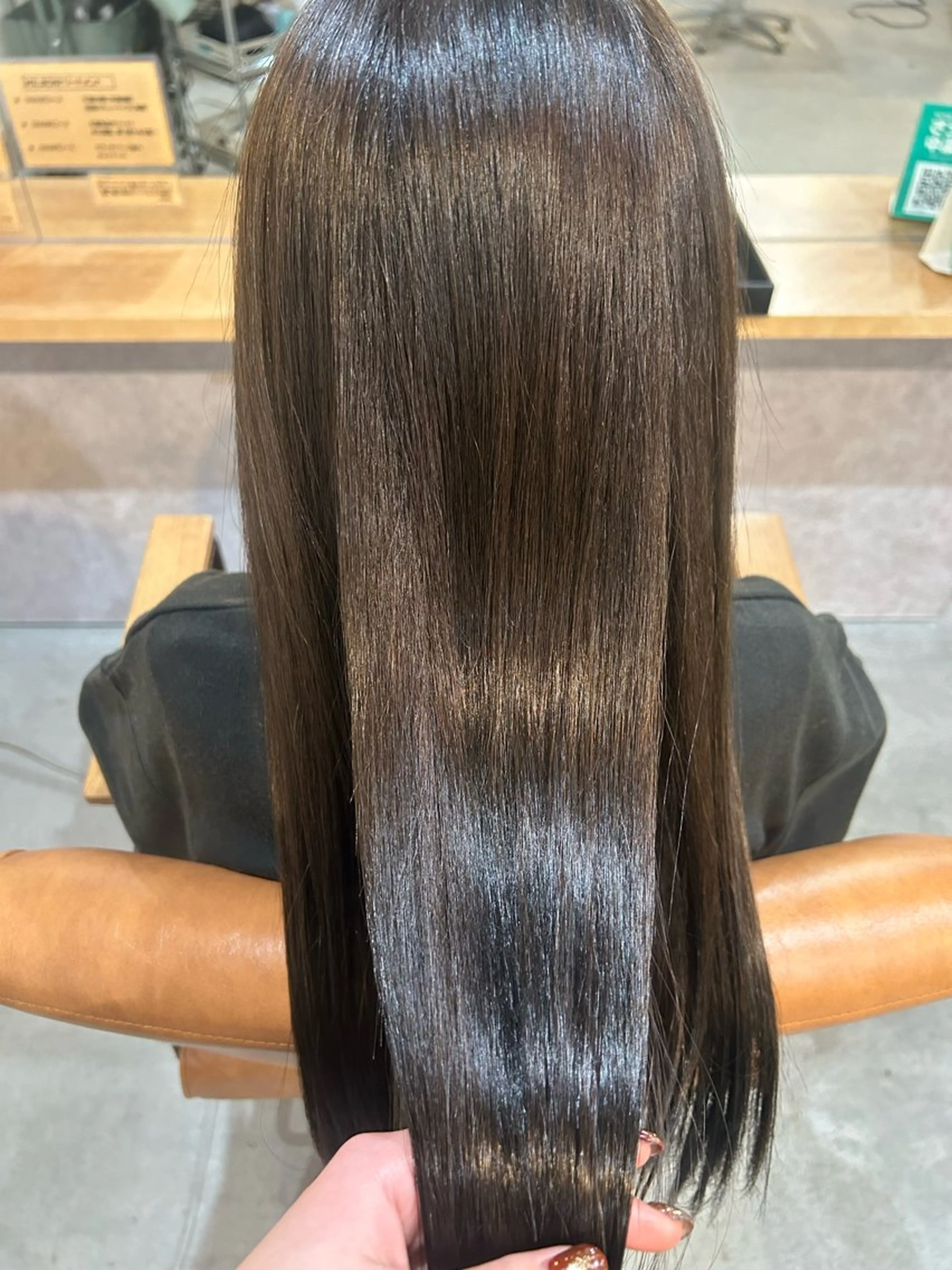 ロング カラー 透明感カラー オリーブカラー ヘアカラー トリートメント JuJu (orange)のマツエク・マツパデザイン