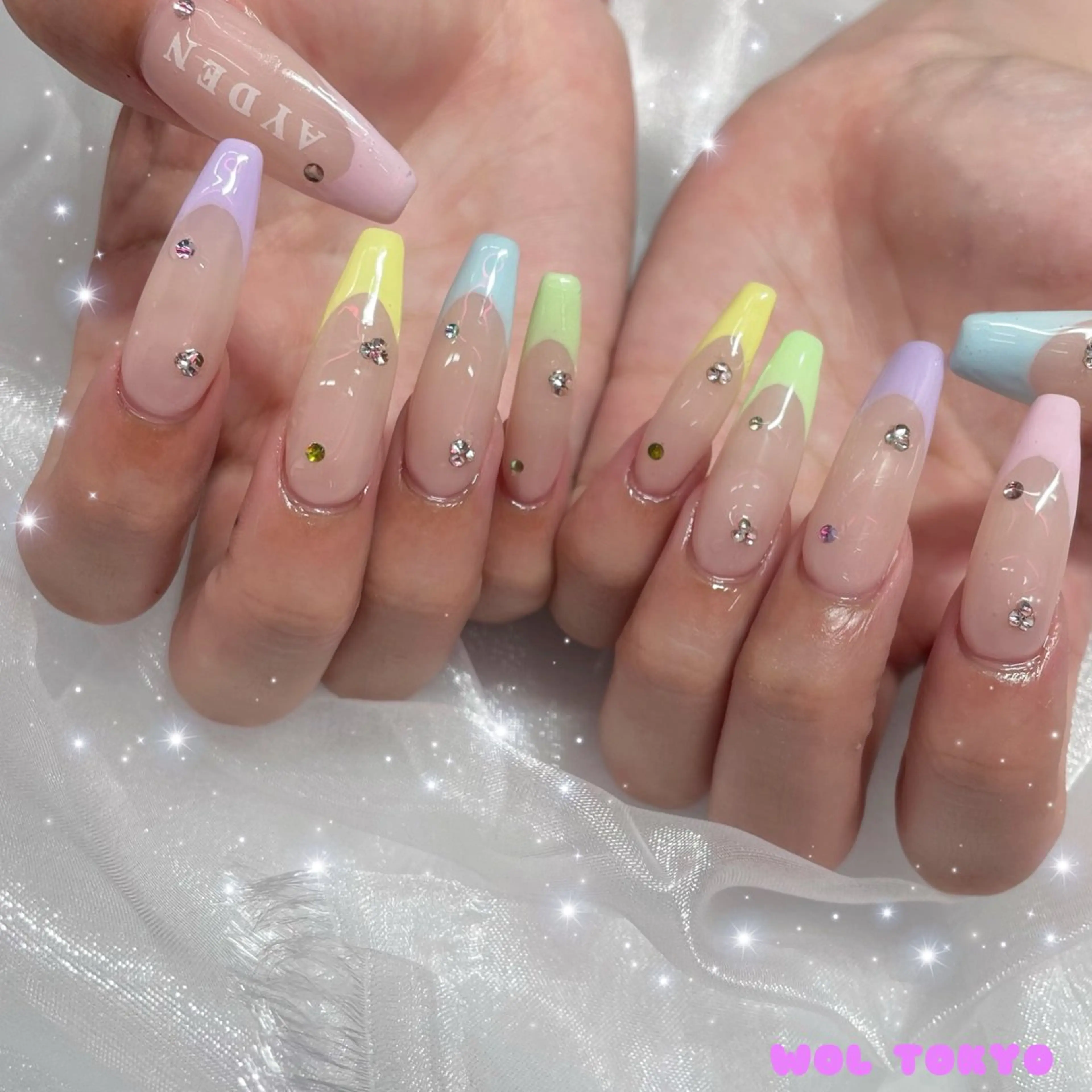 ネイル フレンチネイル ロングネイル ハンドネイル WOLTOKYO池袋 maiのネイルデザイン
