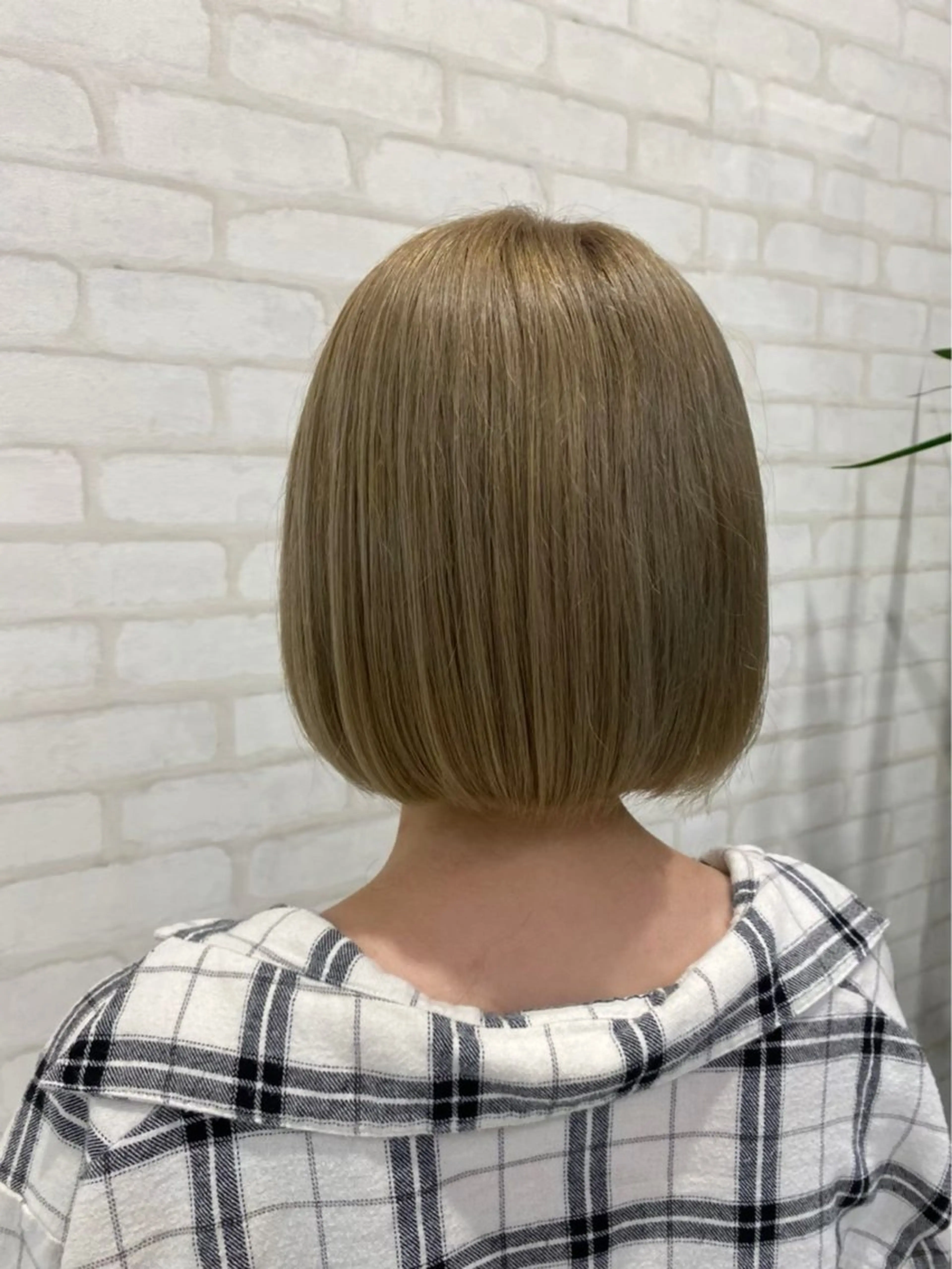 ミディアム カラー 土屋 咲希のヘアスタイル
