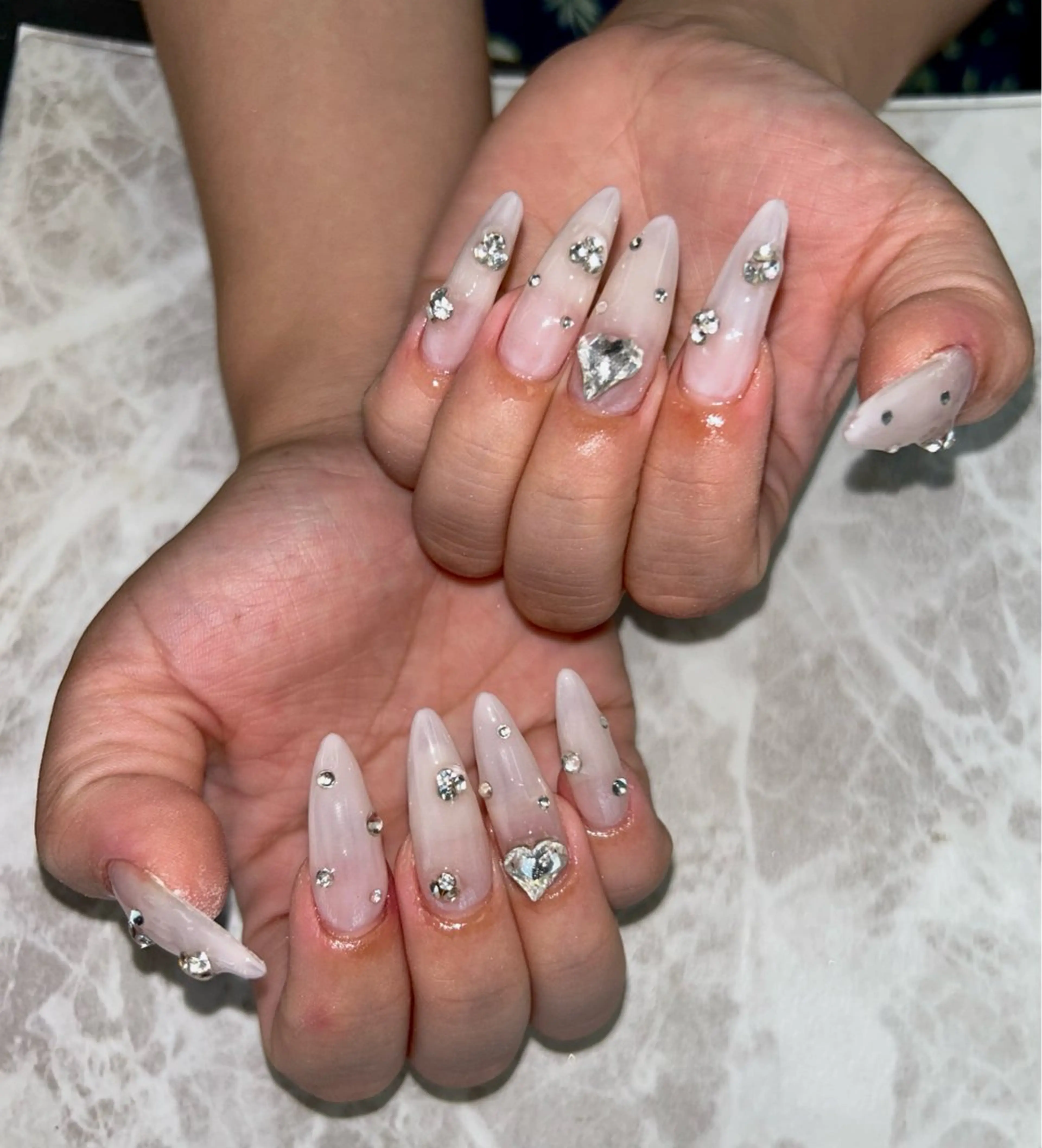 ロング ネイル MADIA 横浜所属・池上 優希のネイルデザイン