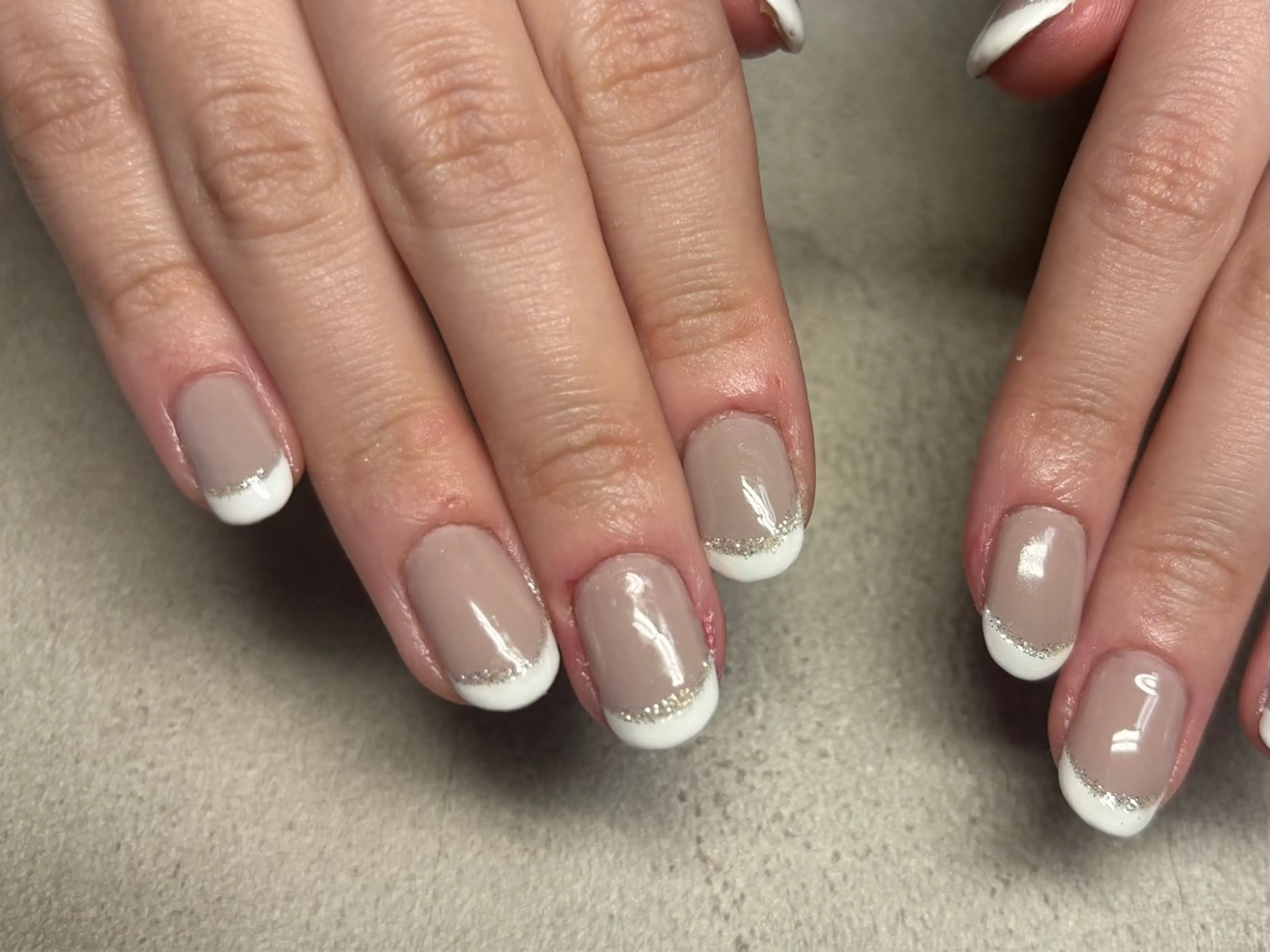 ネイル フレンチネイル シルバー Nail Head Spa Fortuna所属・Fortuna Mihoのネイルデザイン