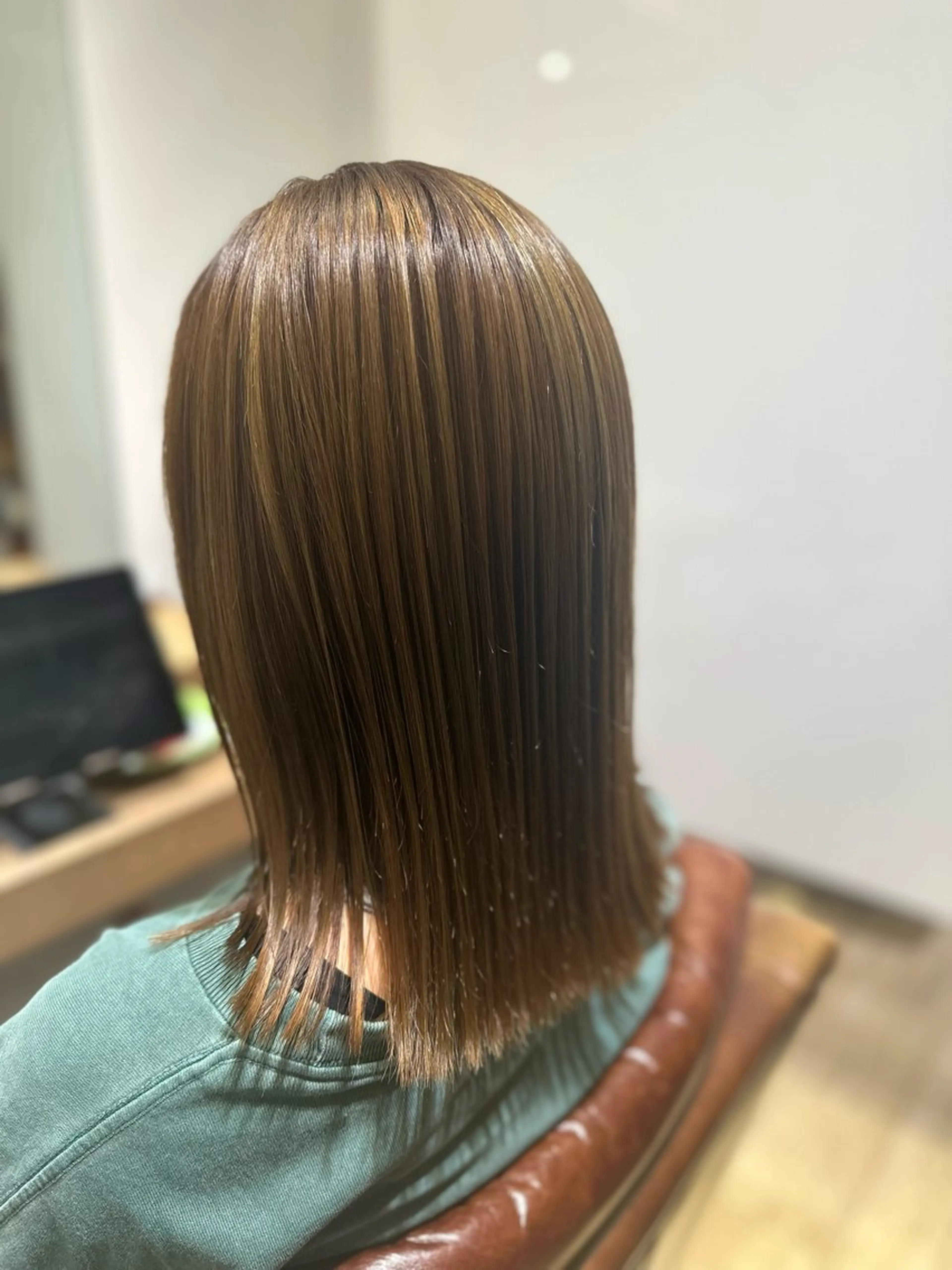 ミディアム スズキ ミヤコのヘアスタイル