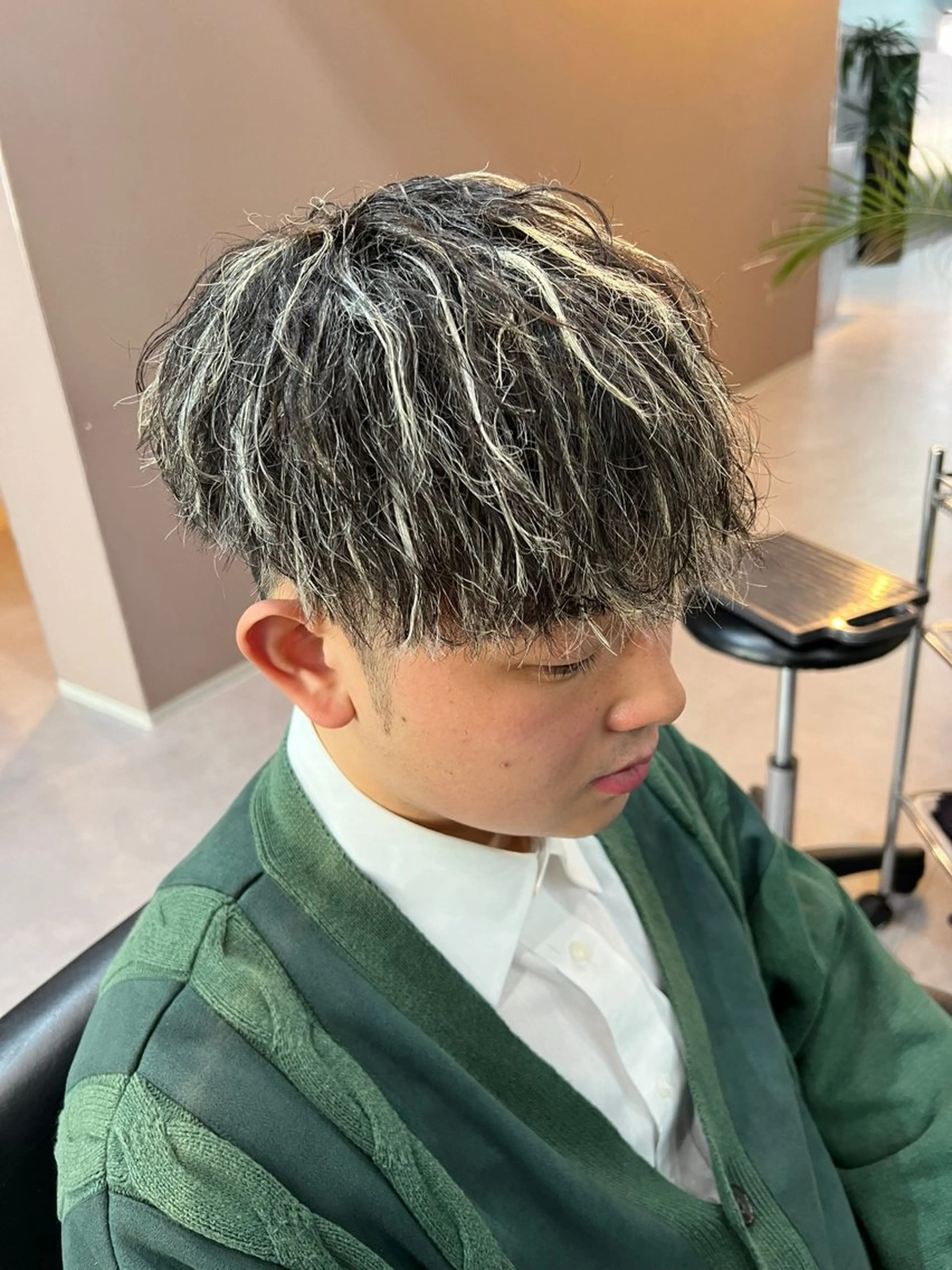 カラー パーマ メンズ カット ヘアカラー パーマ 金子勇希🔥パーマ 比率90%以上🔥のヘアスタイル