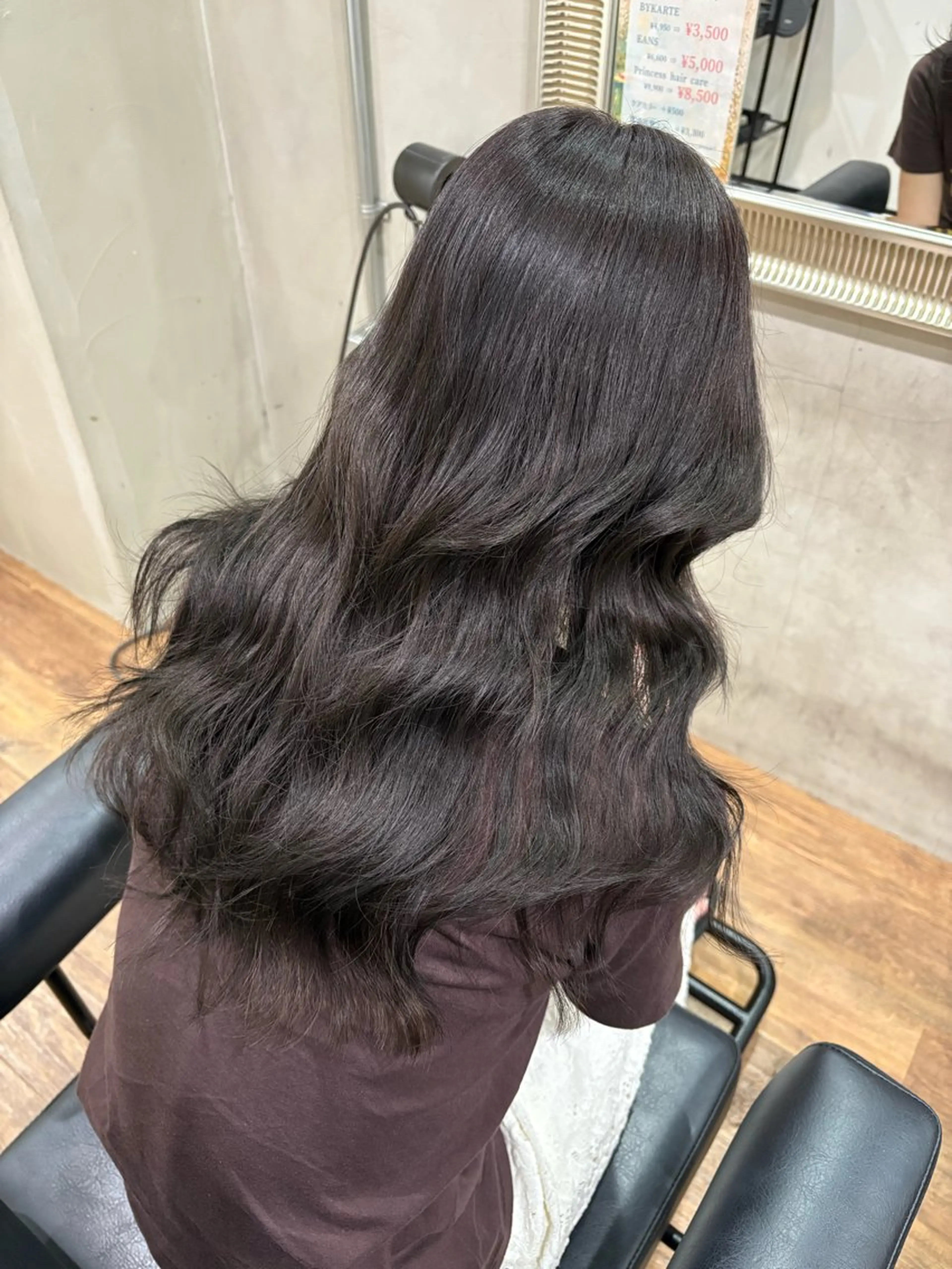 ロング Hair Place SoL 磯淵蓮のヘアスタイル