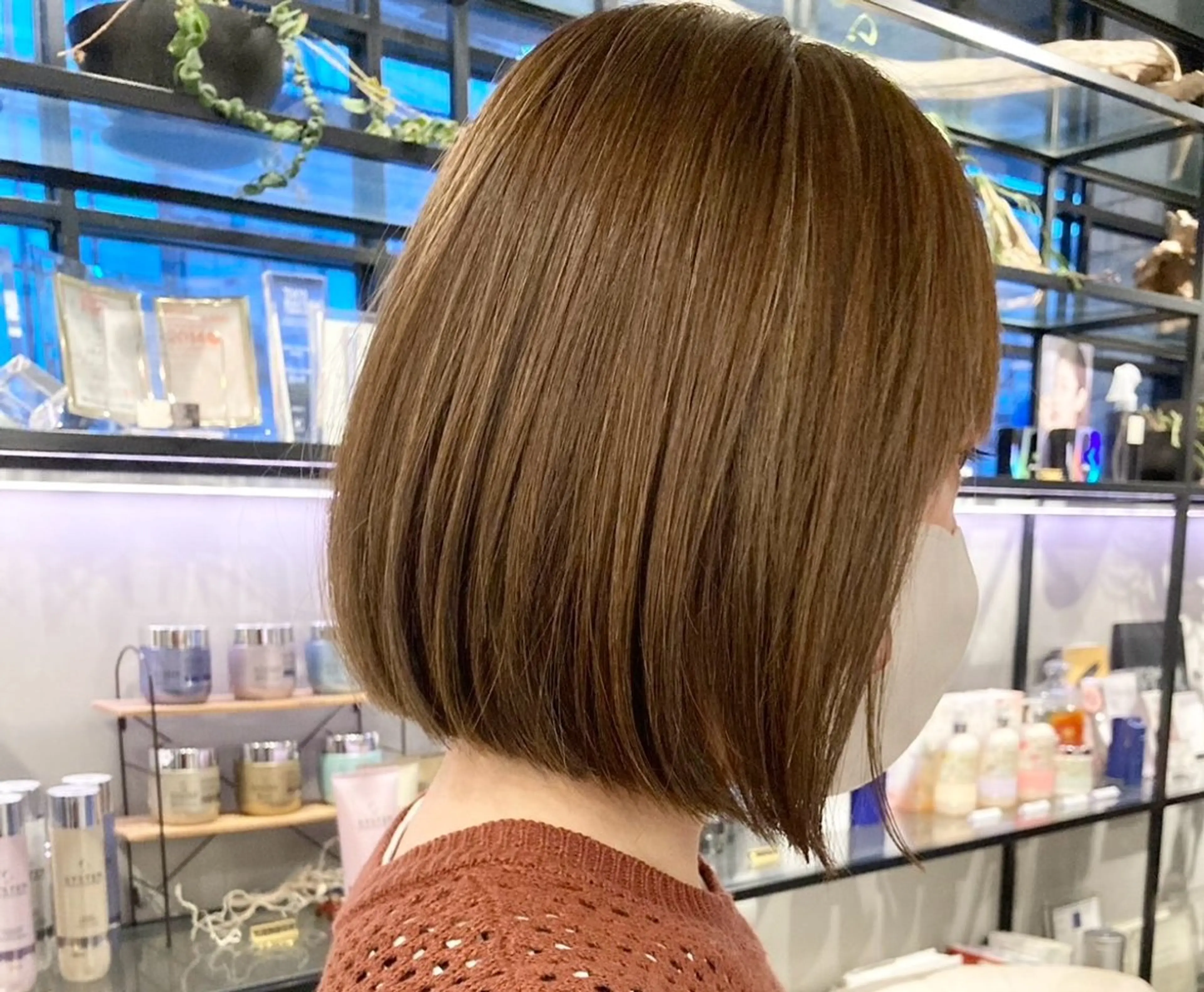 ミディアム 白木 葵のヘアスタイル