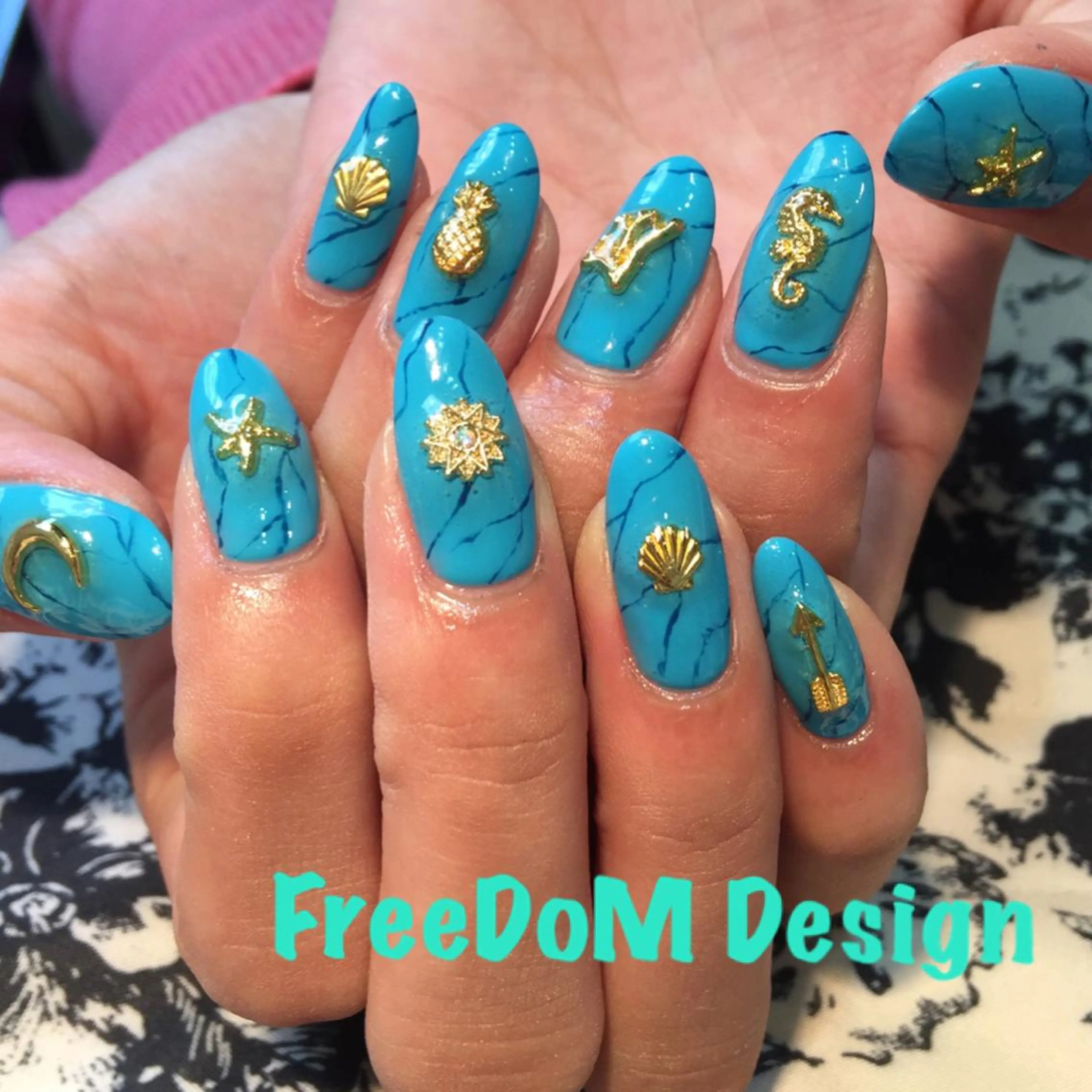 ネイル アートネイル ハンドネイル ＦreeDoＭ   Design所属・W KUMIのネイルデザイン