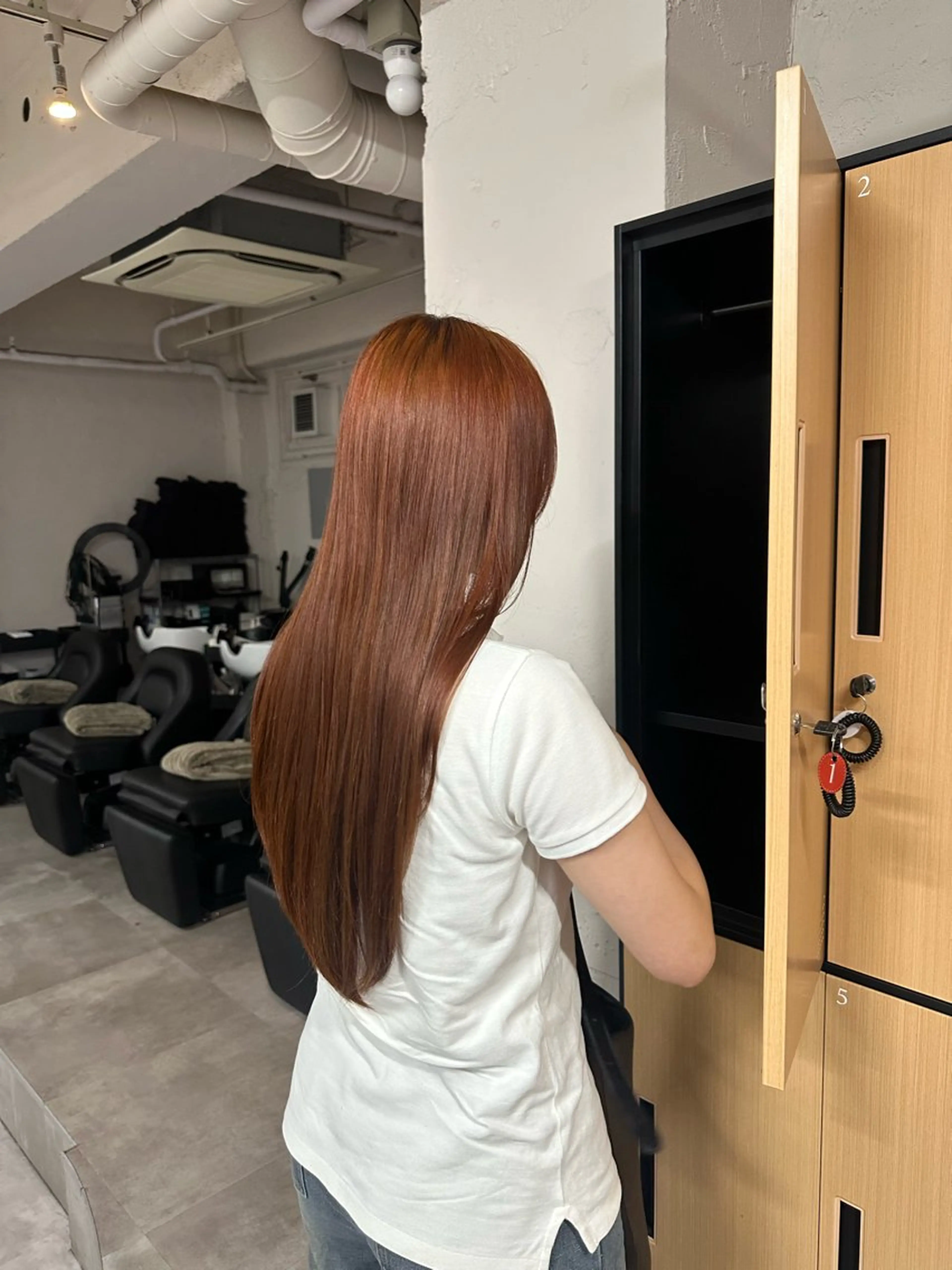 ロング カラー ブリーチ ダブルカラー ブリーチなしカラー オレンジ カット ヘアカラー tokute よしかわなお🍒のヘアスタイル