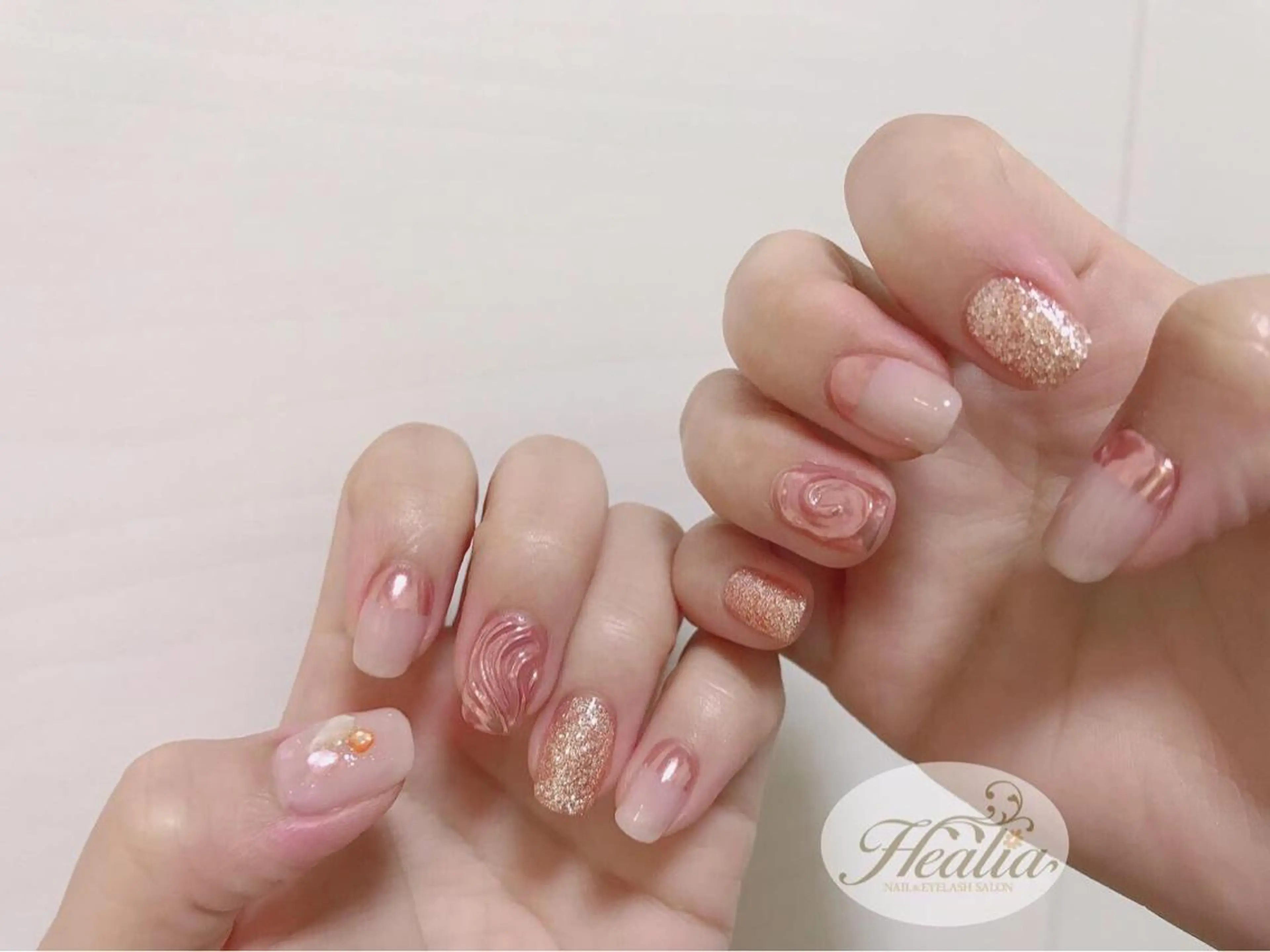 ネイル アートネイル ミラーネイル ピンク REMIA湘南台 TANABEのネイルデザイン