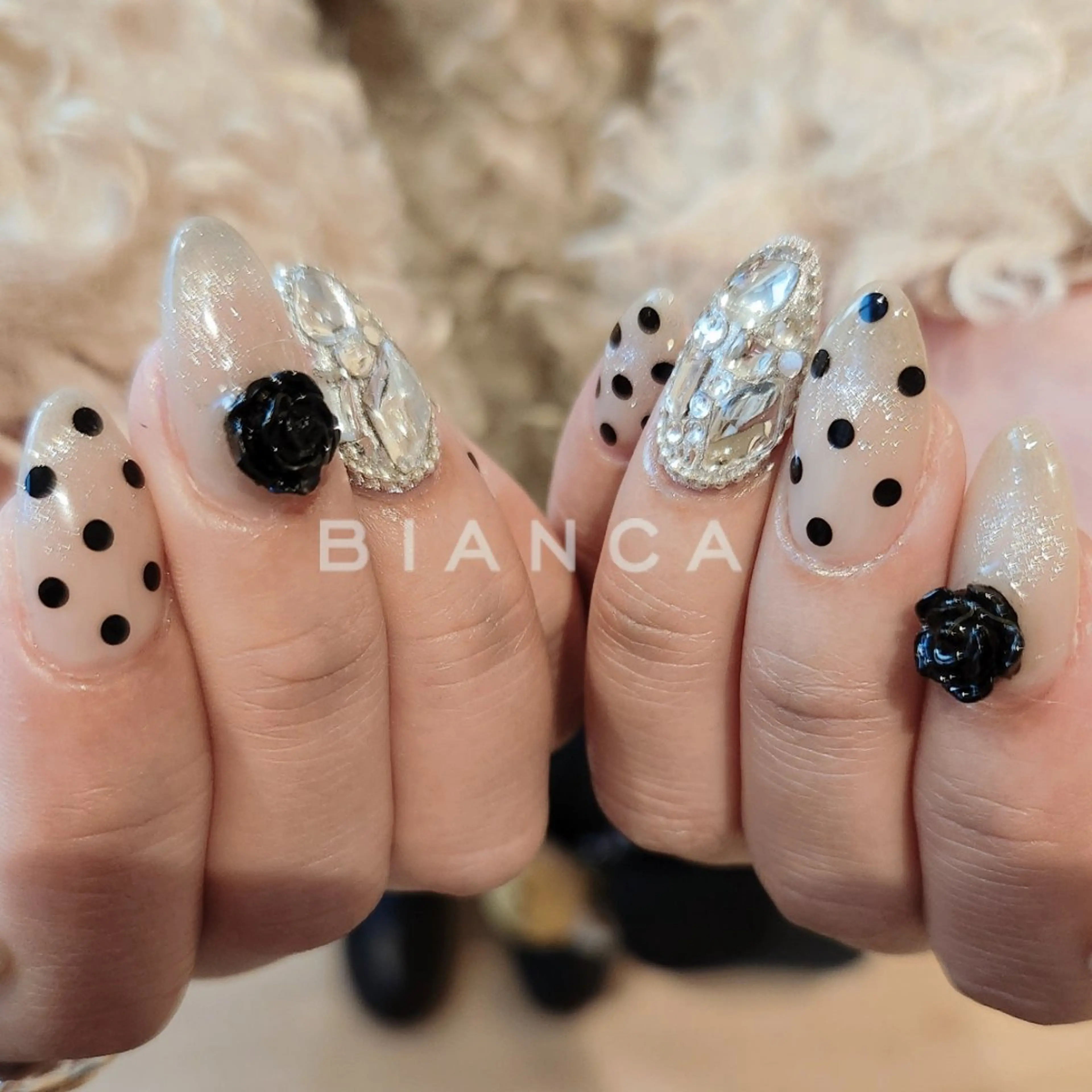 ネイル ドット キラキラネイル マグネットネイル 持ち込み ワンホンネイル ハンドネイル Bianca名駅店 あゆのネイルデザイン