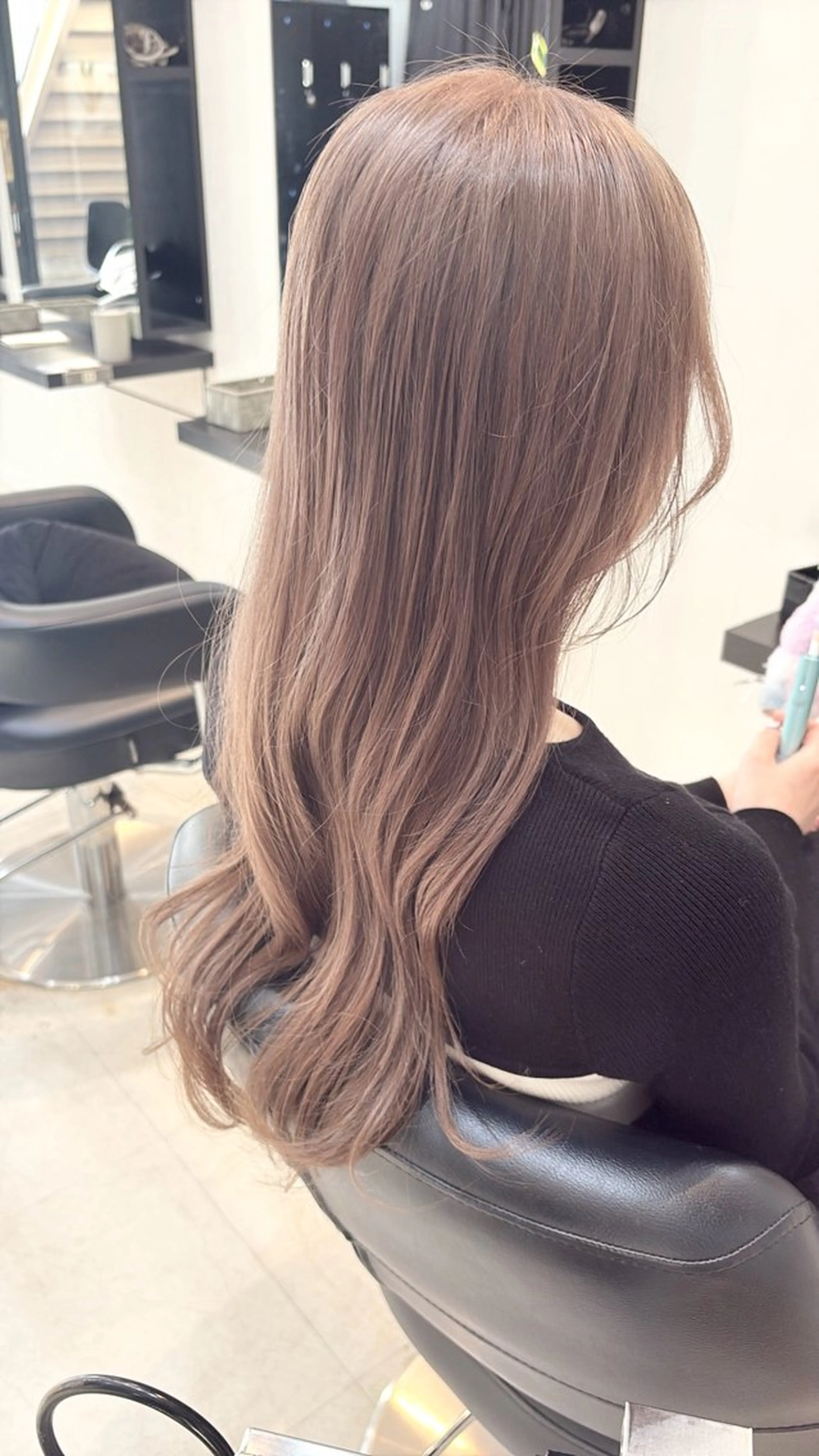 セミロング カット ヘアカラー 小沢 真澄のヘアスタイル