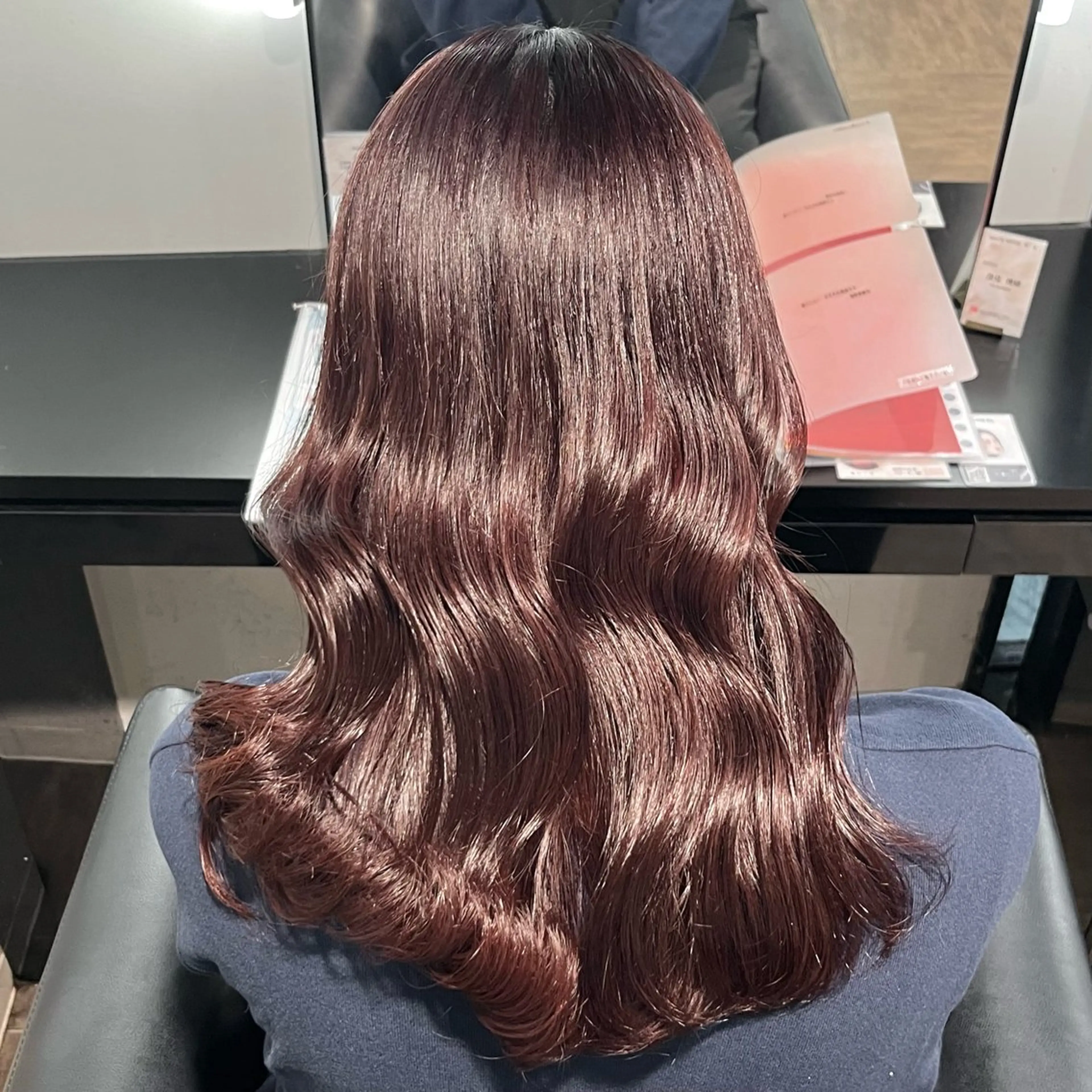 ロング カラー 透明感カラー レッドカラー カット ヘアカラー トリートメント 🤍愛されヘア⌇ 𝐑 𝐈 𝐎🤍のヘアスタイル