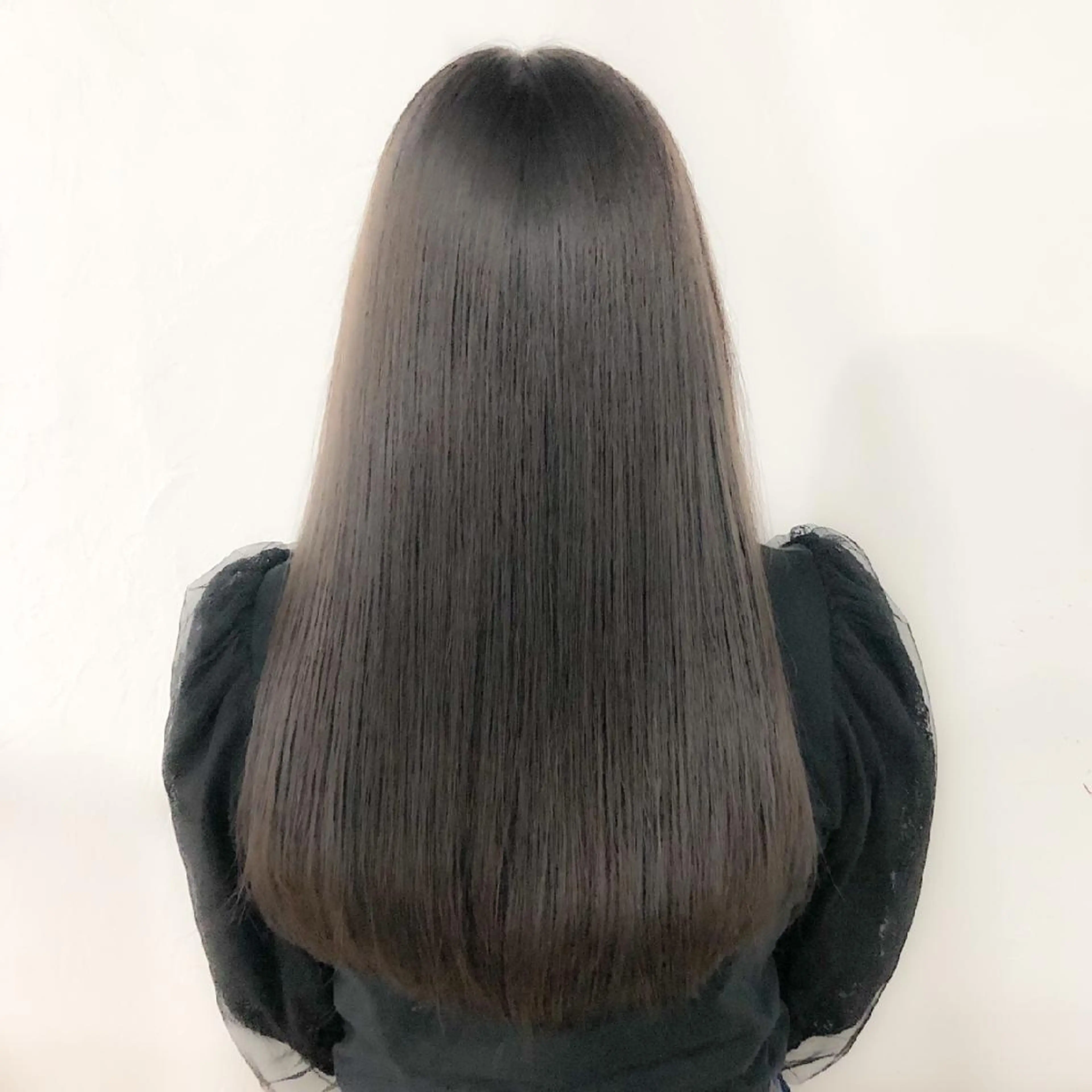 ロング カラー カット トリートメント AnFye une qatllのヘアスタイル