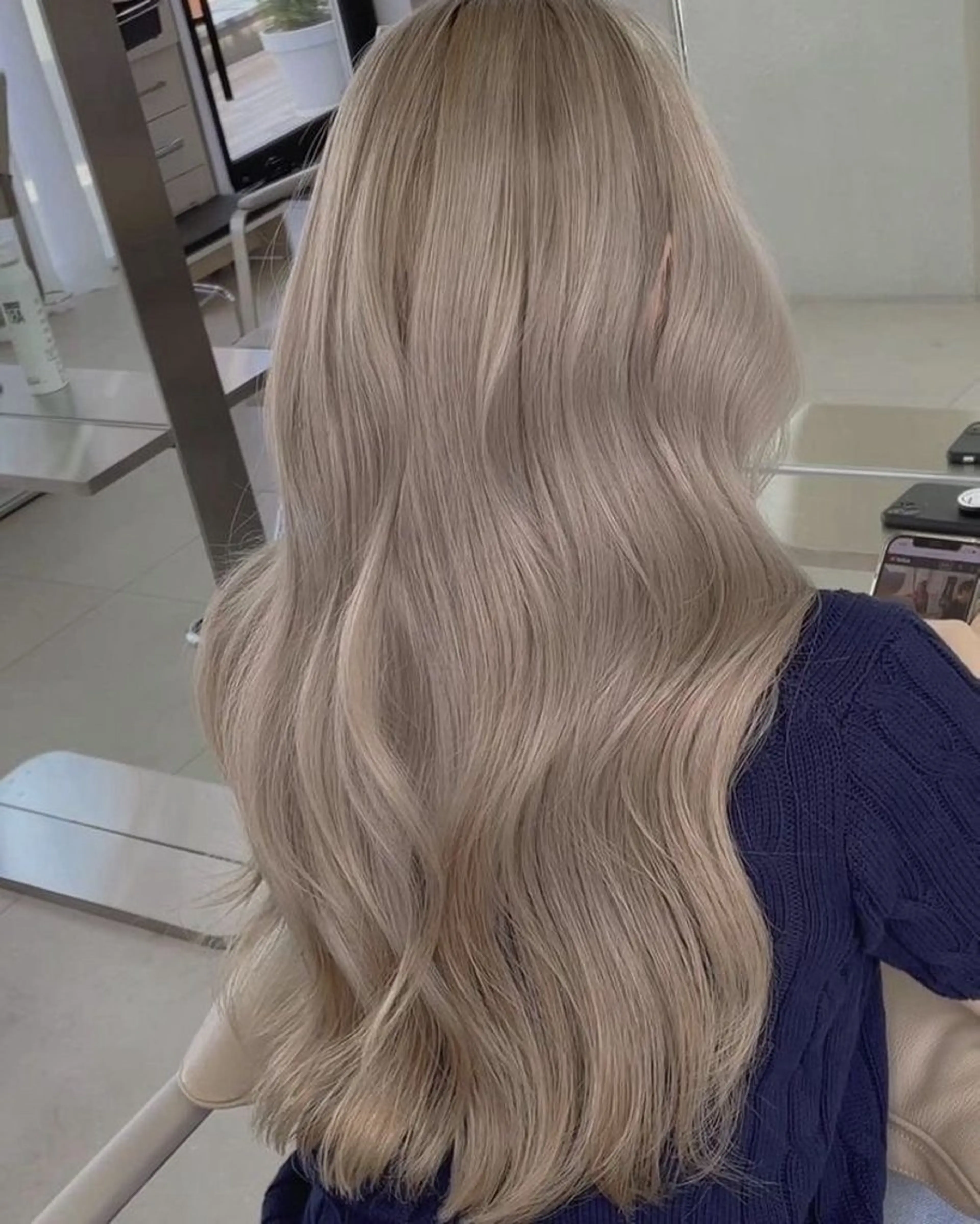 セミロング カラー ブロンド ホワイトブロンド 韓国風ヘア ヘアカラー トリートメント ヘアセット 💗うる艶モテ髪 💗髪質改善✨🫧のヘアスタイル