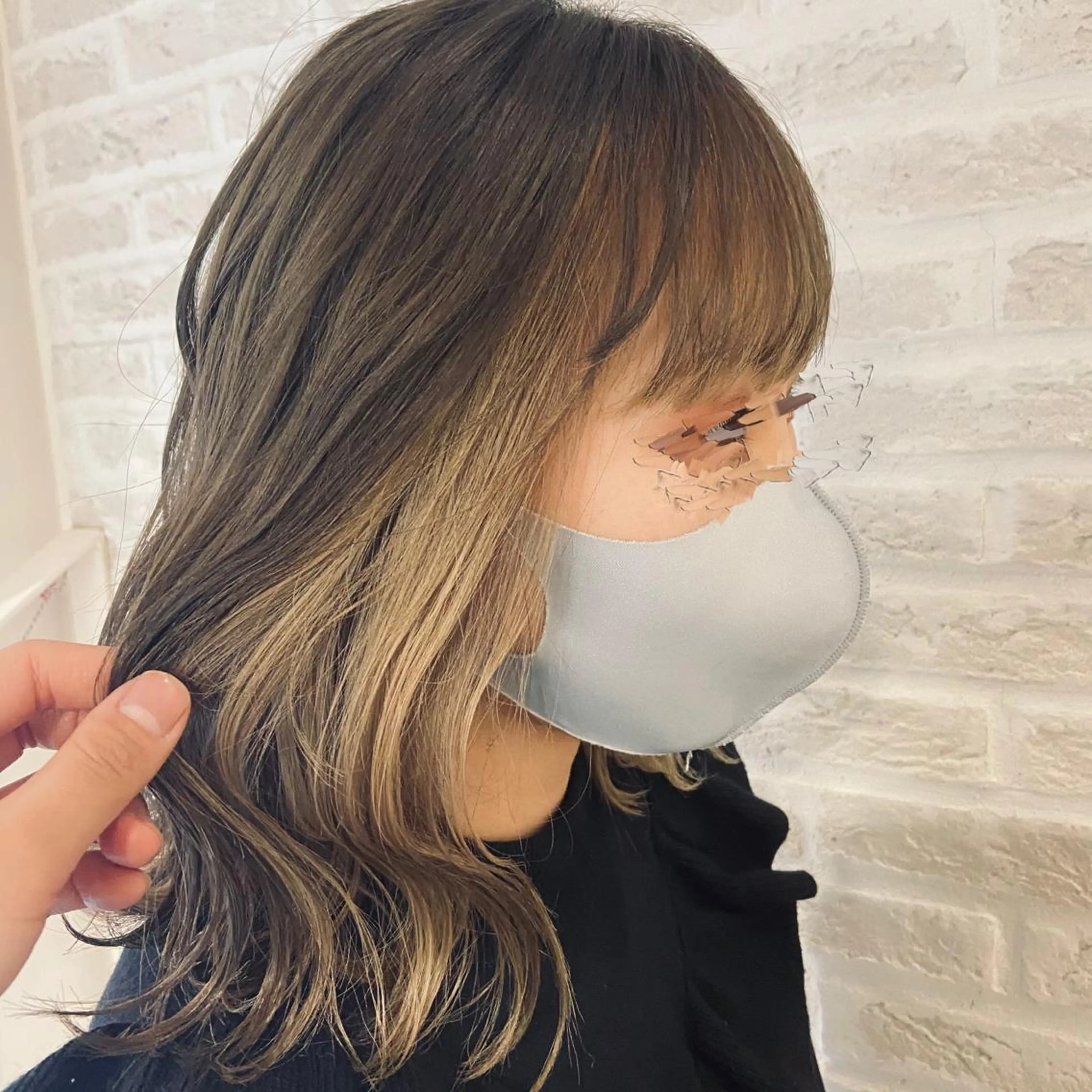 セミロング カラー ヘアアレンジ ミストバング ブリーチ  フェイスフレーミング 北岡慶子☺︎／ リピーター様多数👏のヘアスタイル