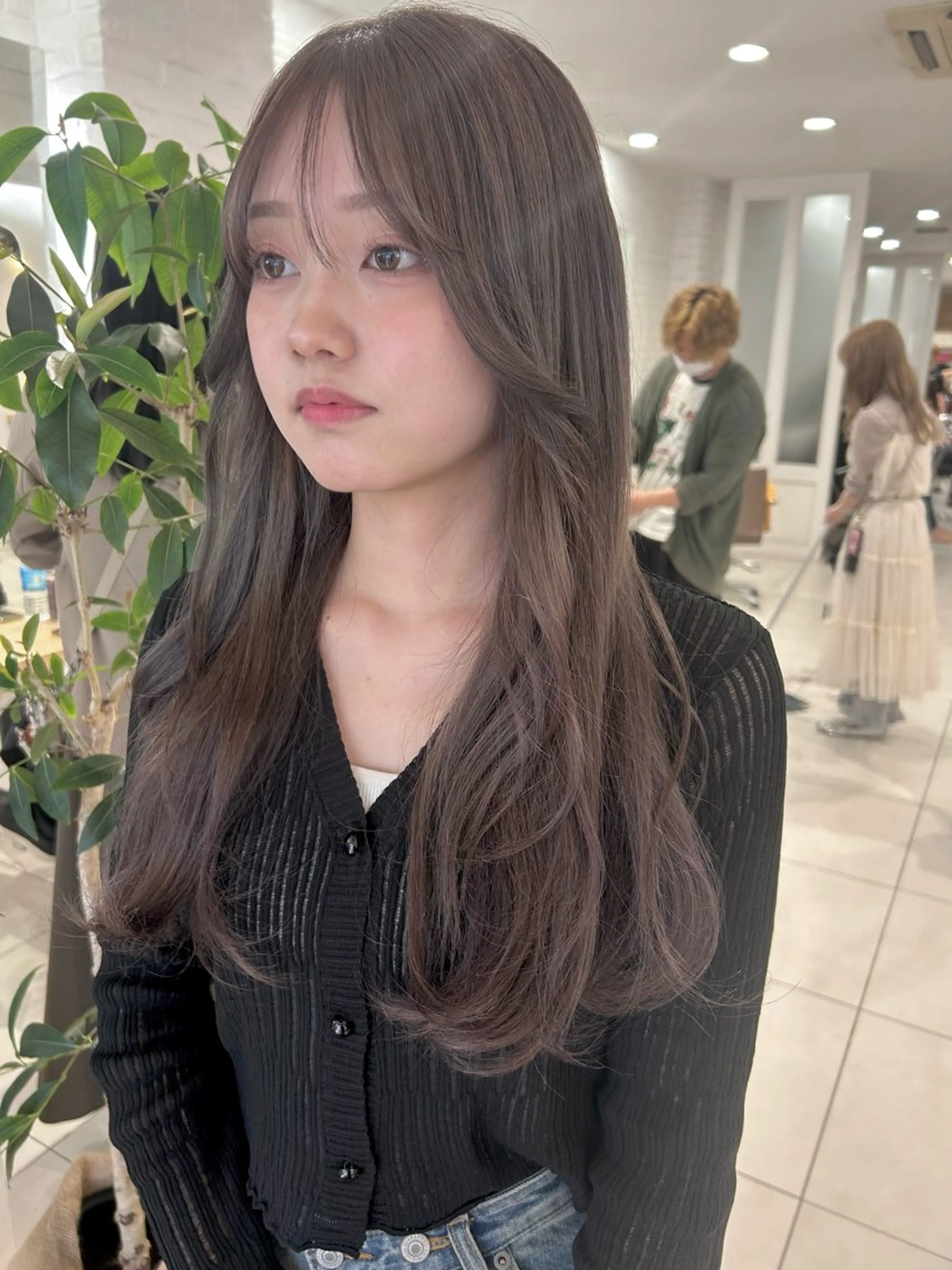 ロング ヘアカラー 大川 綾乃のヘアスタイル