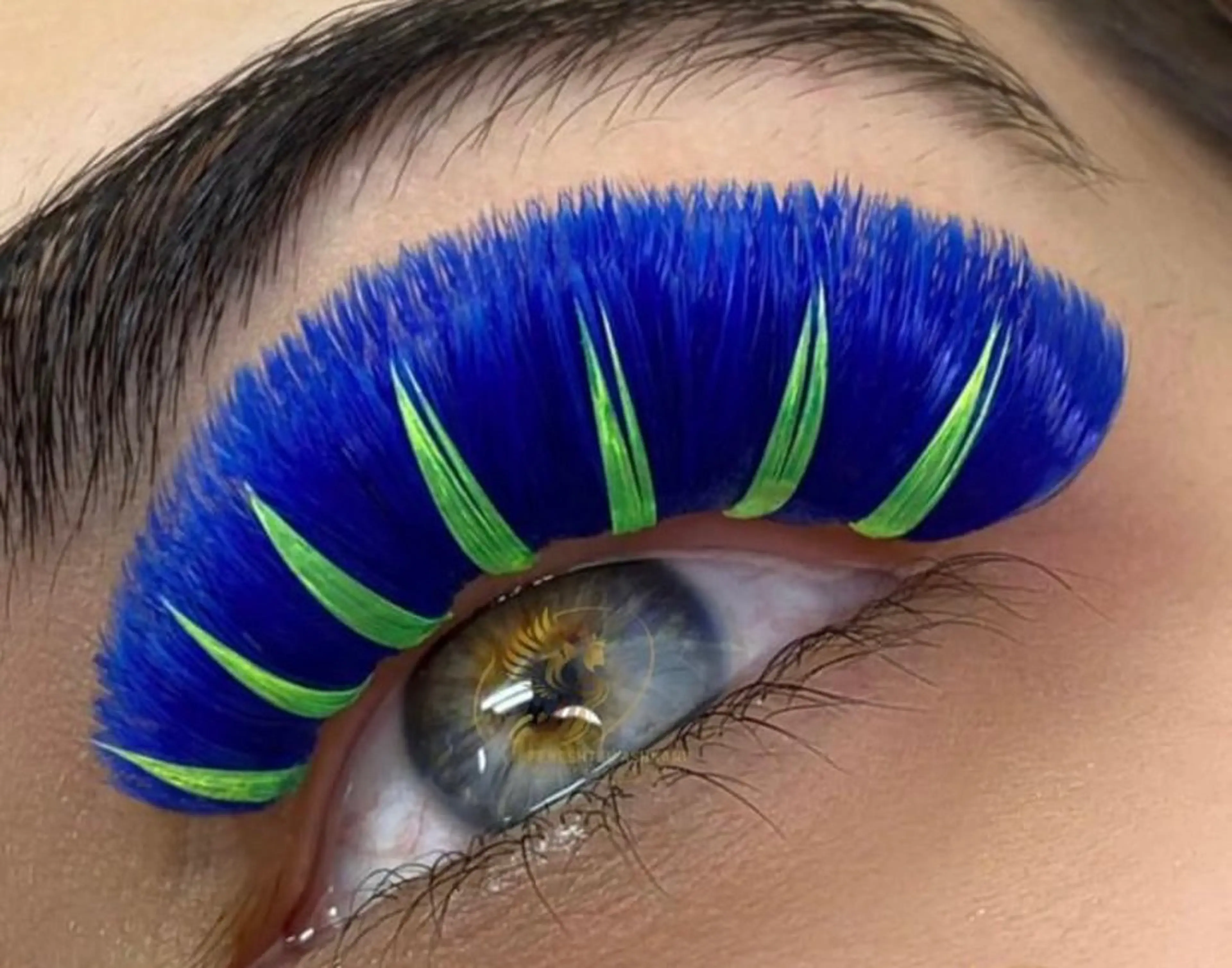 マツエク・マツパ Crazy  Beauty渋谷道玄坂店所属・CRAZY BEAUTYのマツエク・マツパデザイン