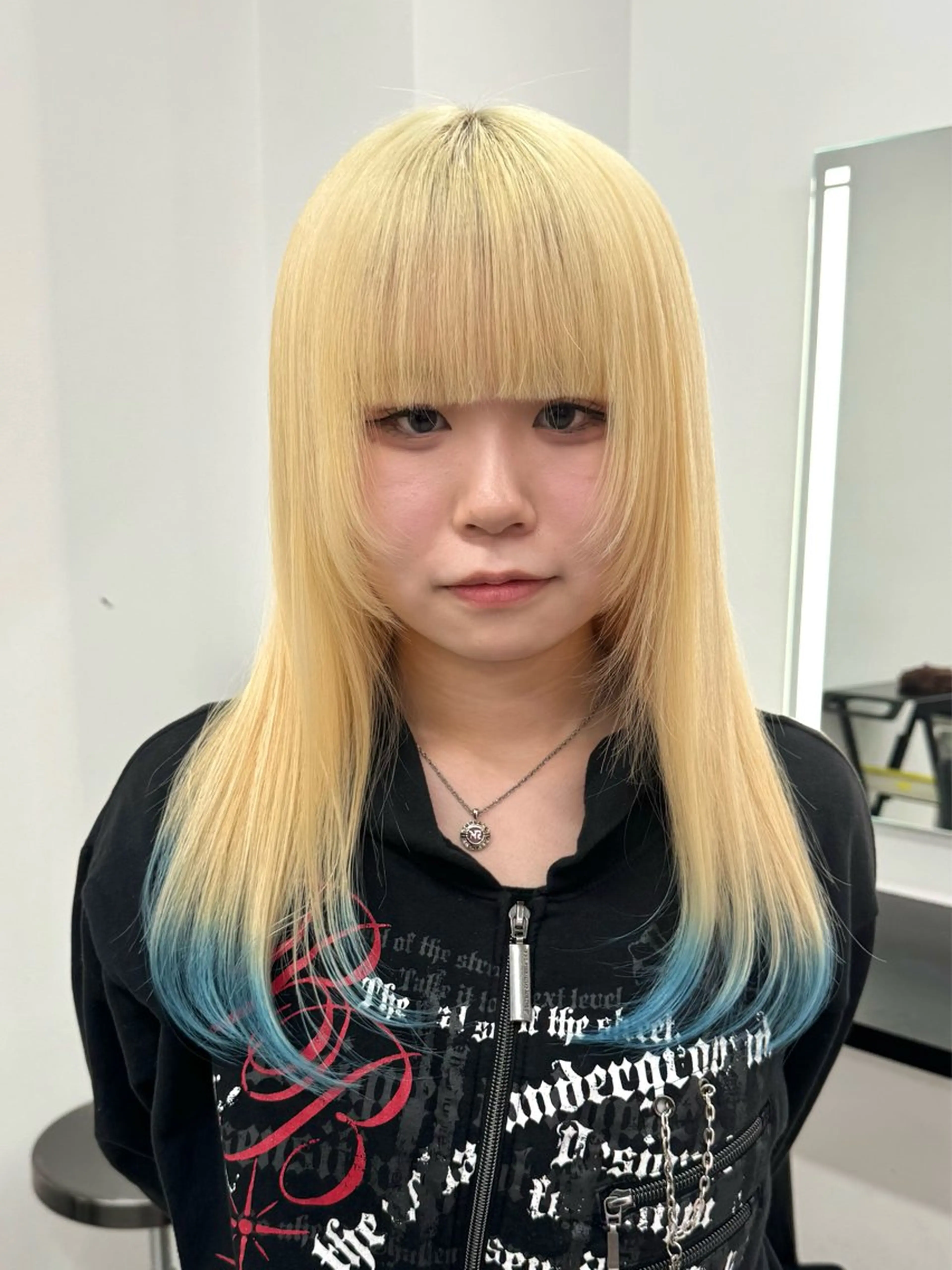 セミロング ヘアカラー EGO 池袋 RIO🖤⋆͛*͛のヘアスタイル