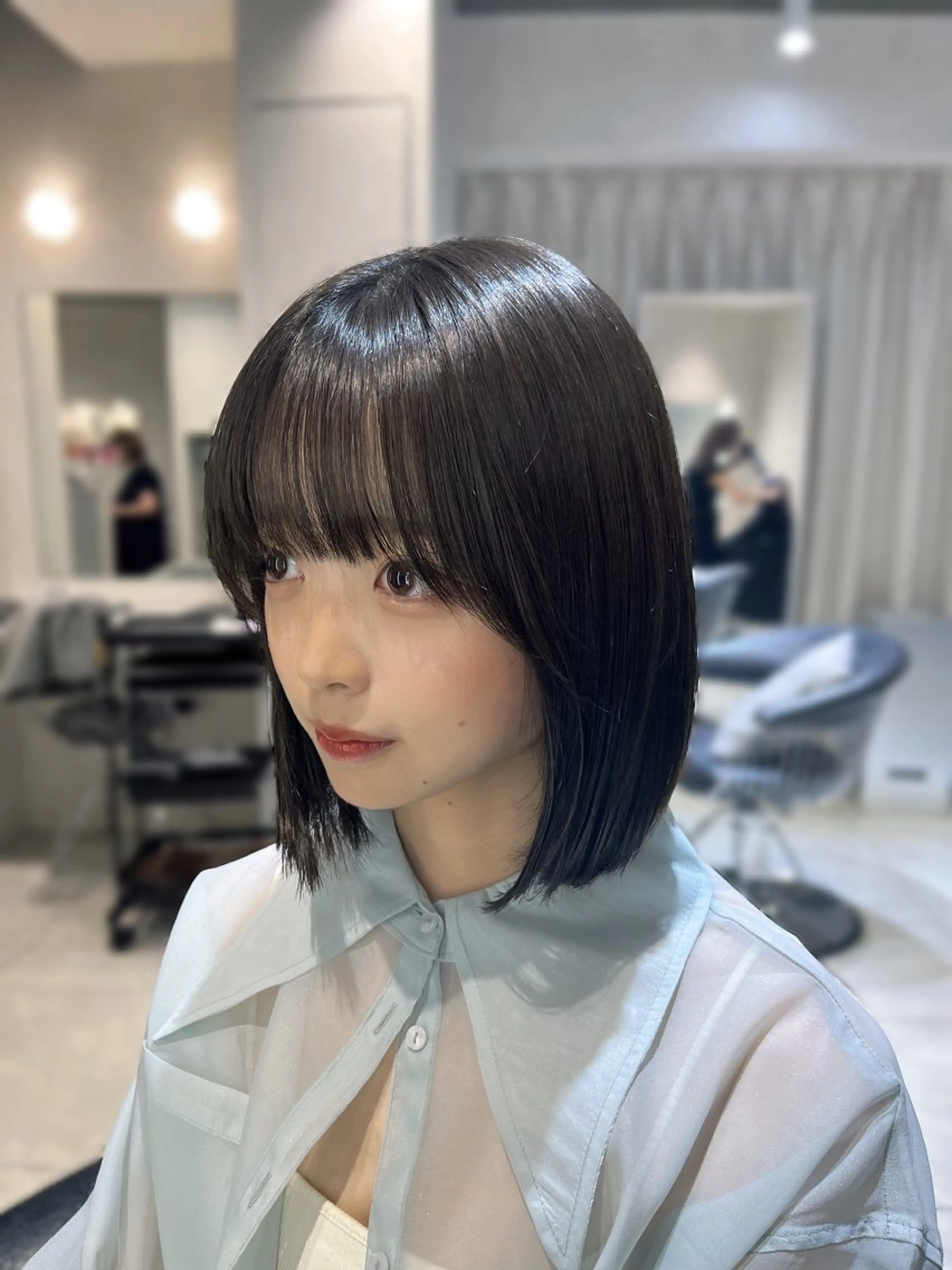 ショート カラー グレージュ MITSUKI🤍 モテ髪×韓国レイヤーのヘアスタイル