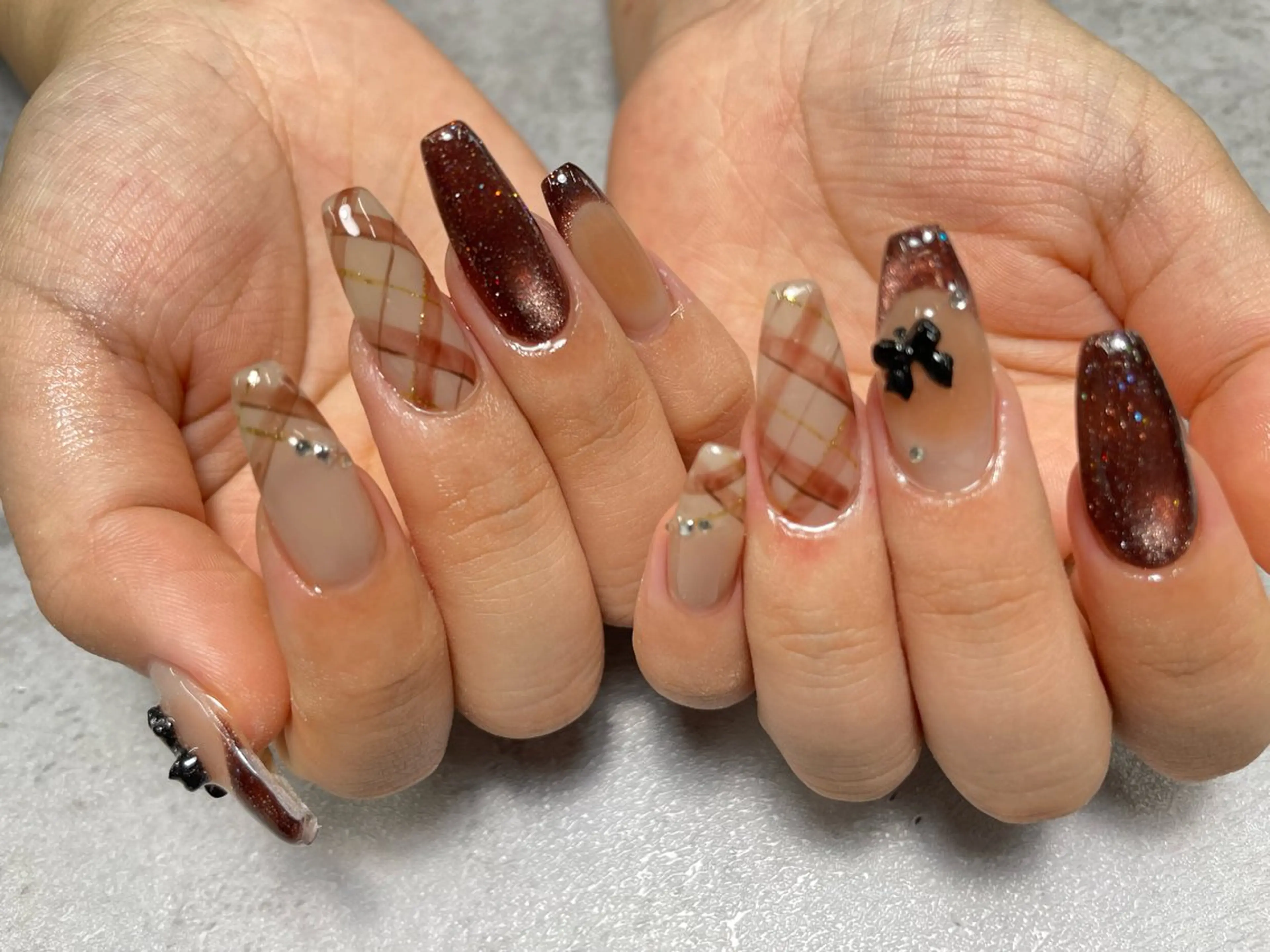 ネイル マグネットネイル ハンドネイル k+1💅nail salon所属・k+1 nail salonのネイルデザイン