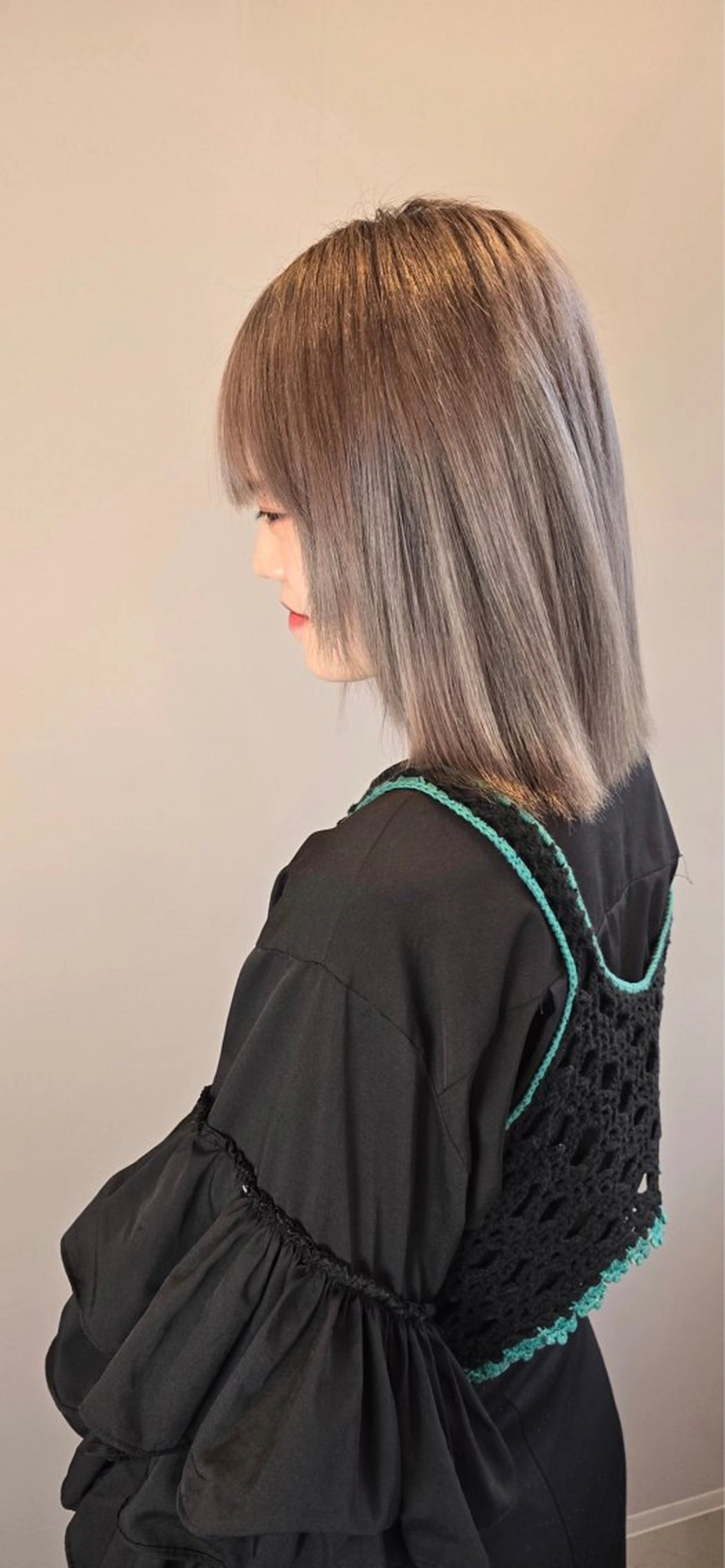 ミディアム カラー ベージュカラー ホワイトベージュ カット ヘアカラー ダブルカラー/艶髪/ エクステ/HIROのヘアスタイル