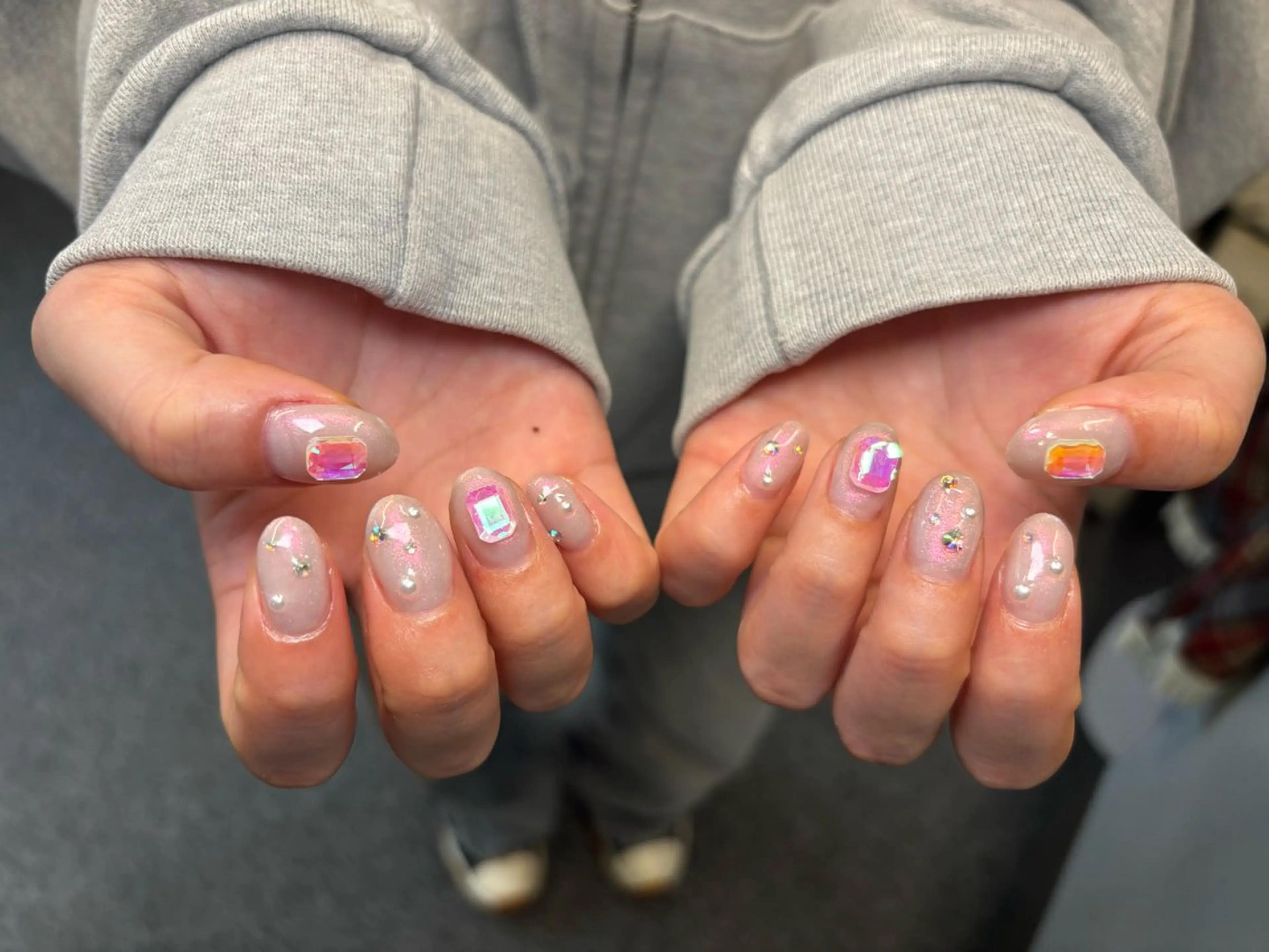 ネイル カジュアル チークネイル フレンチネイル ジェルネイル ガーリー ハンドネイル 安部 もものネイルデザイン