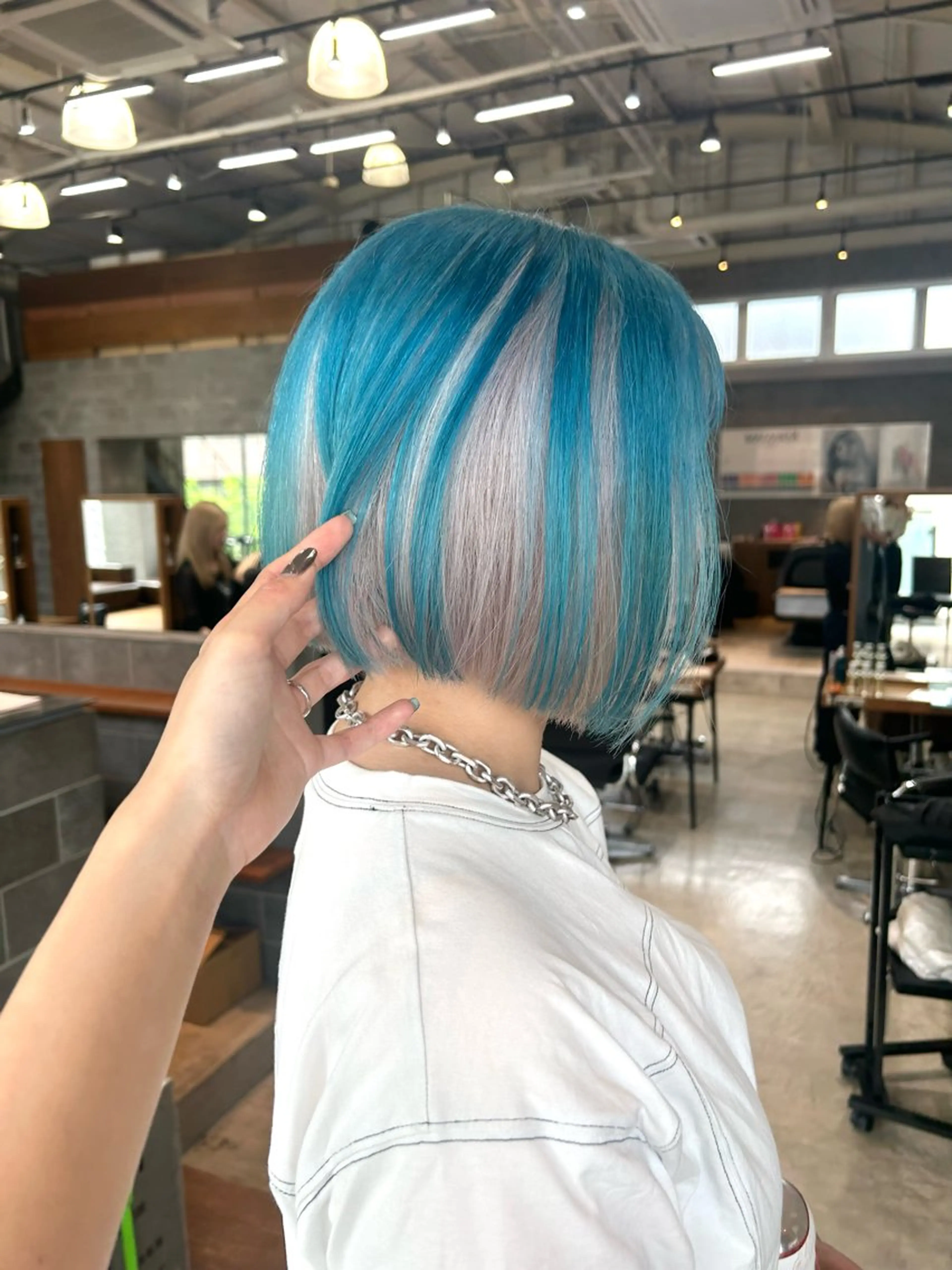 個性爆発💥🌈デザインカラー【ブリーチあり】＋トリートメント🌈の写真