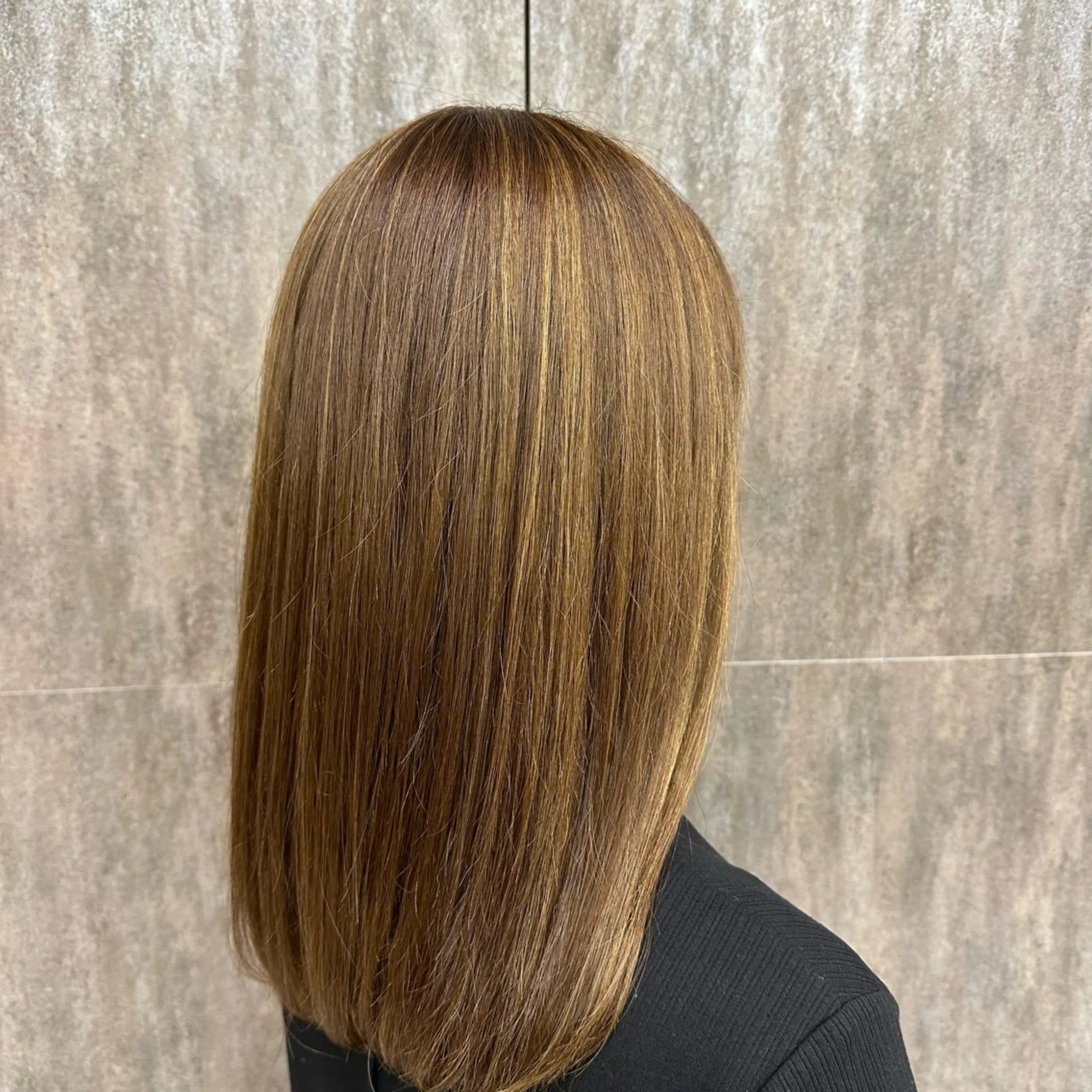 ミディアム カラー SHIRO 🦋のヘアスタイル