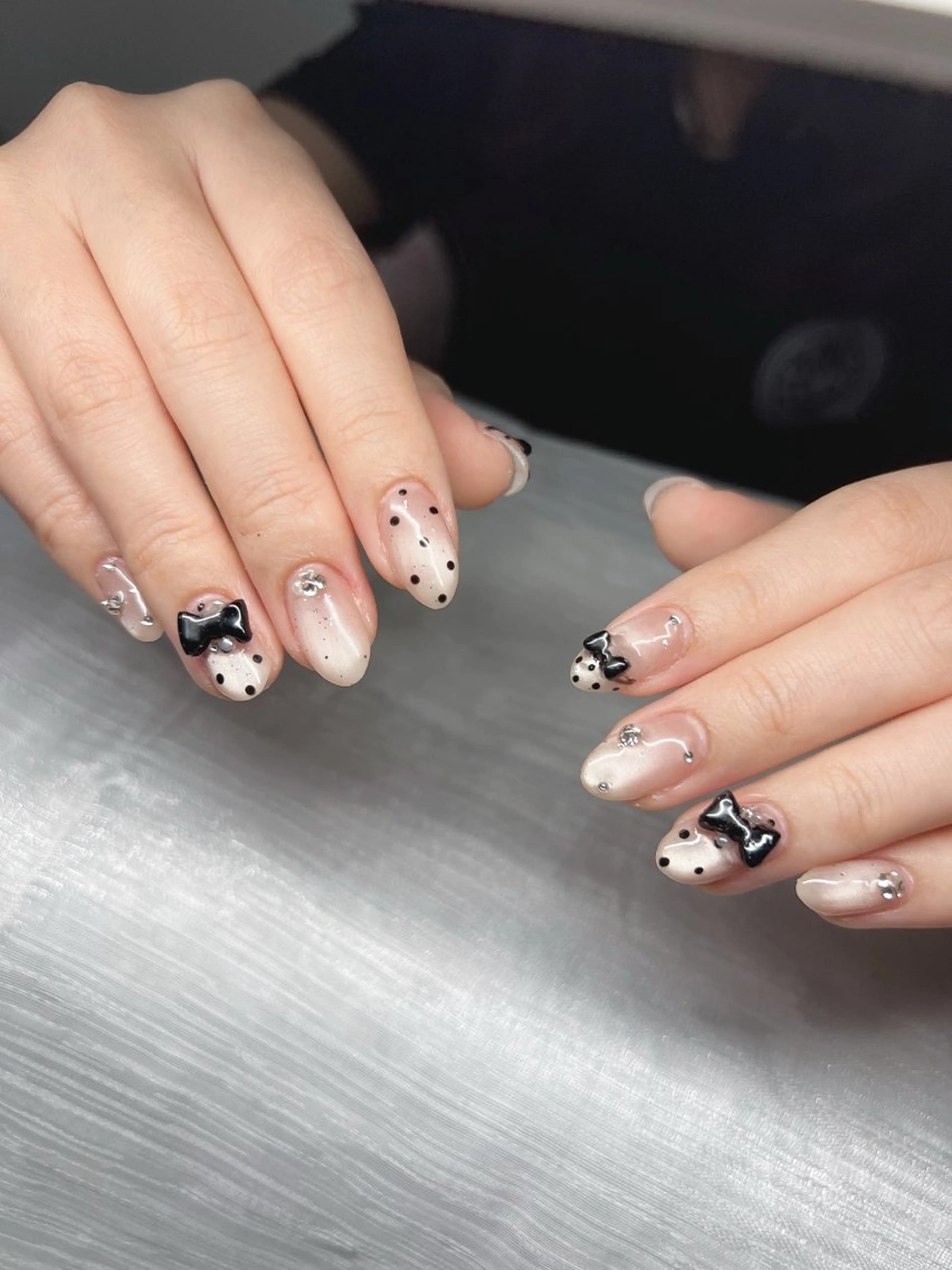 ネイル 長さ出し グラデーション 卒業式 キラキラネイル マグネットネイル ハンドネイル Lee Nailsのネイルデザイン