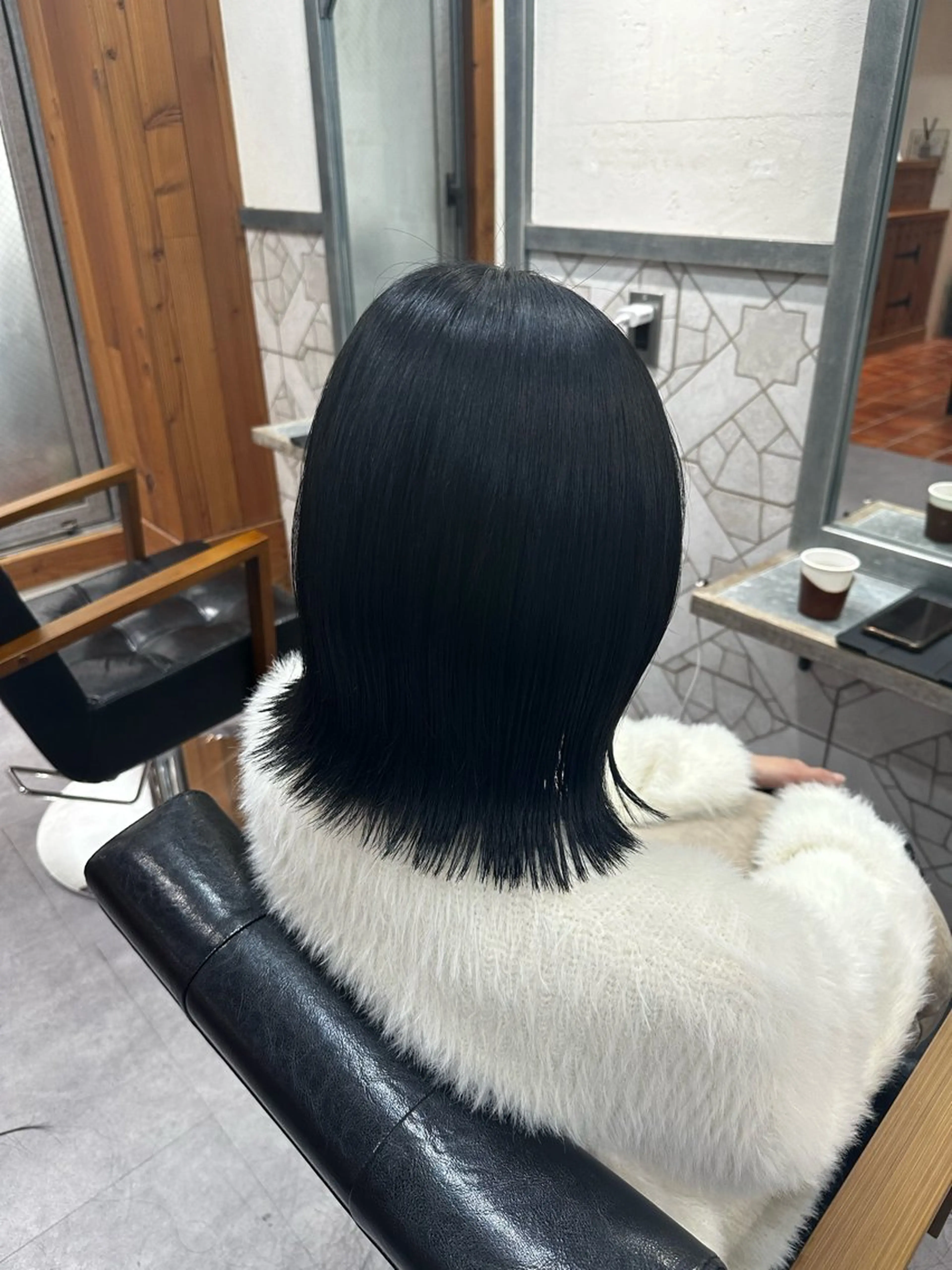 セミロング ボブ 外ハネヘア JOS所属・上野髪質改善サロン ✂︎touiのヘアスタイル