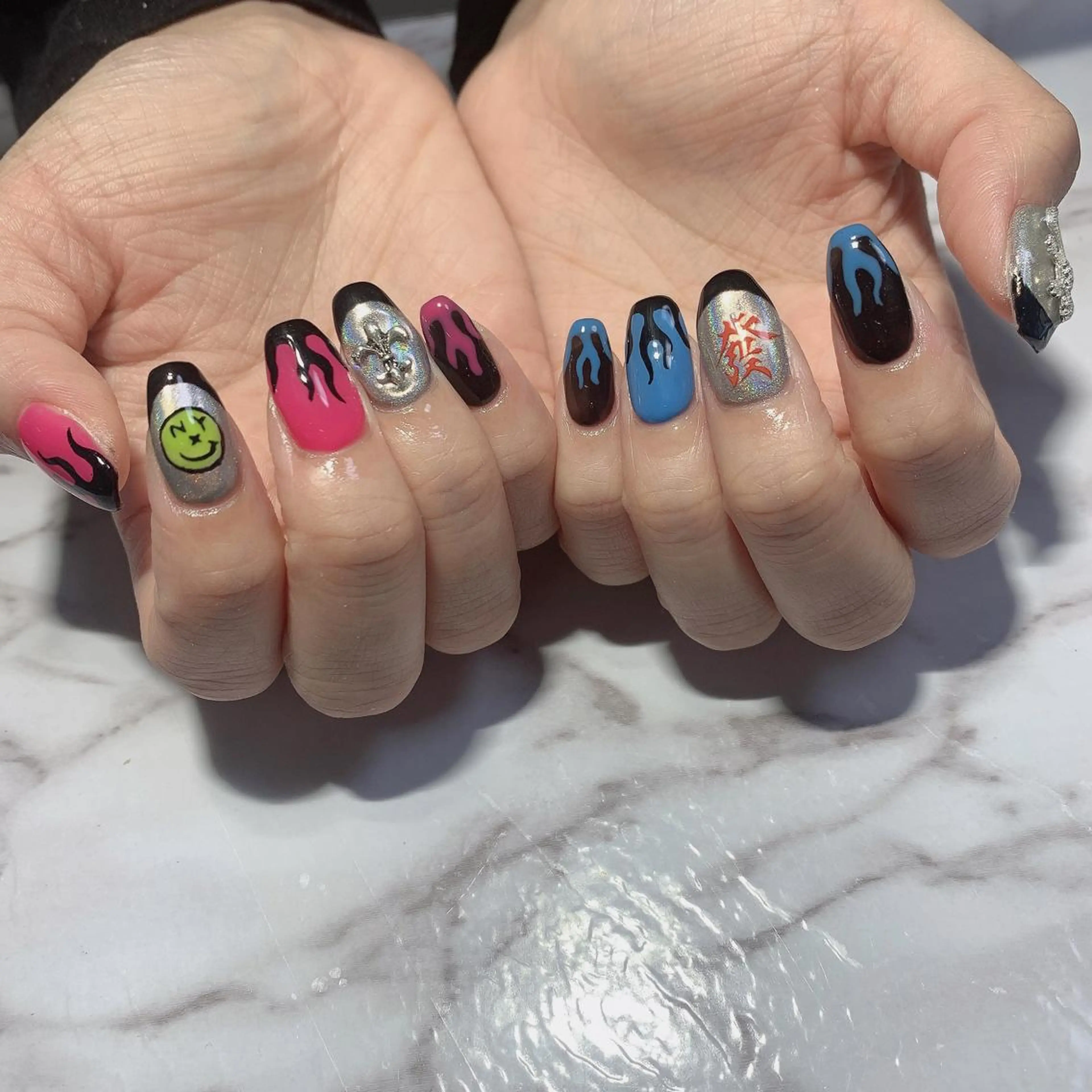 ネイル ハンドネイル 伊藤 幸音のネイルデザイン