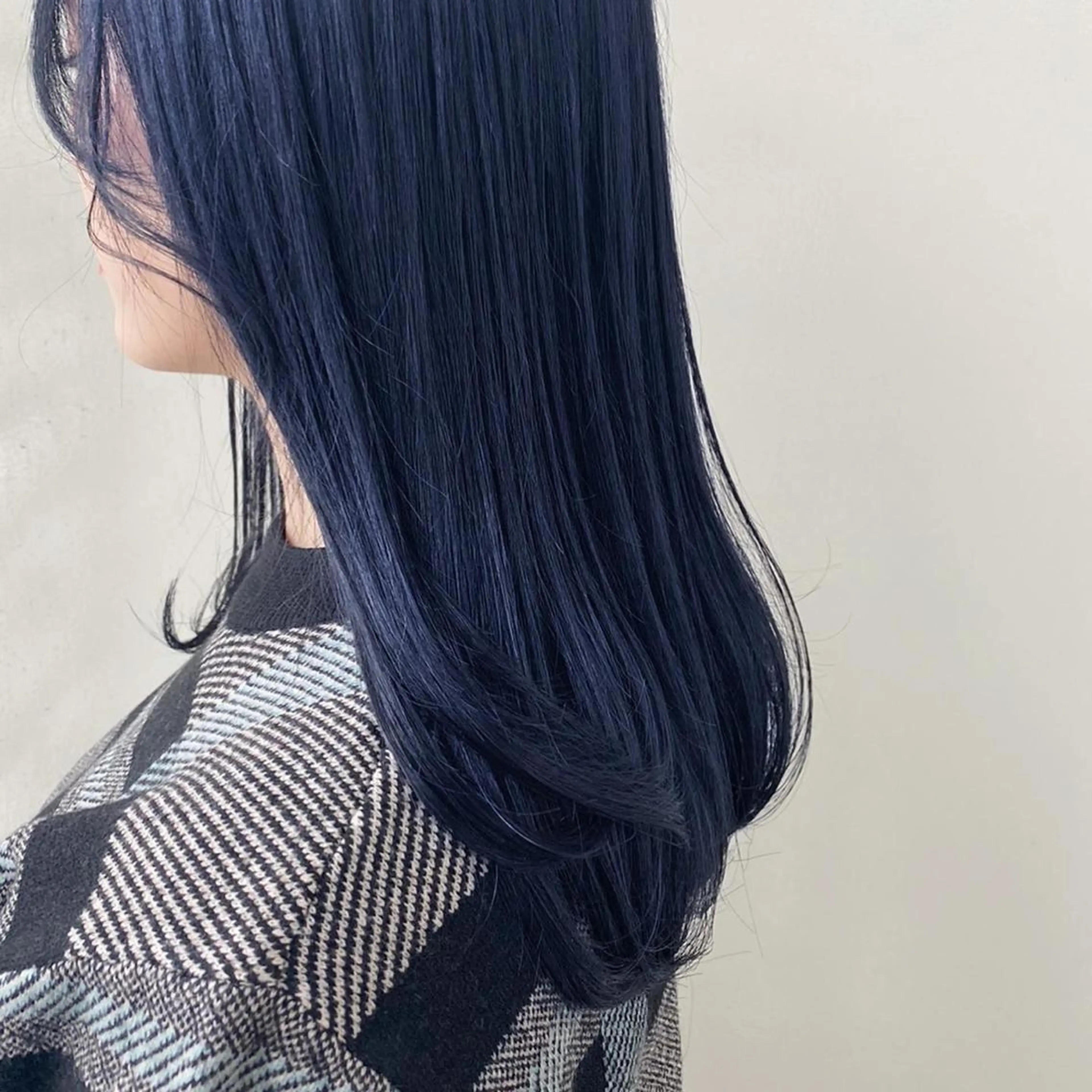 ロング カラー ANNA /艶髪/ハイトーンのヘアスタイル